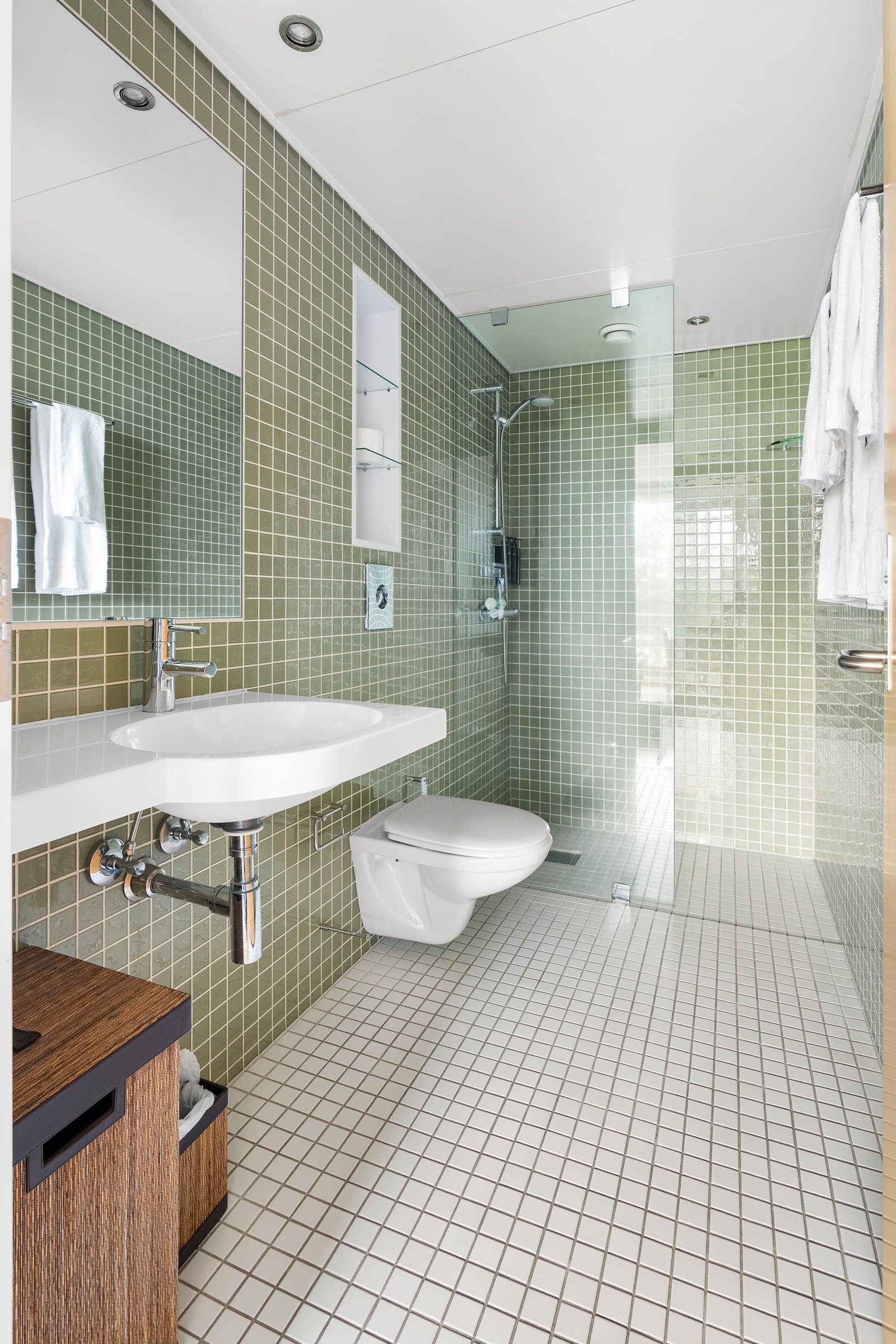 Bad 2 som tilhører utleierommet med badromsinnredning fra Grohe. Galleribilde