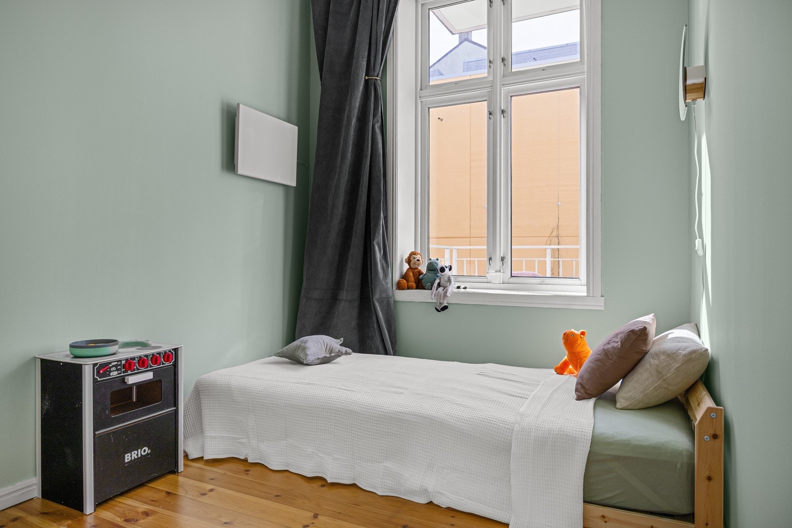 Soverom to passer utmerket til gjesterom, barnerom eller kontor - alt etter eget behov. Galleribilde