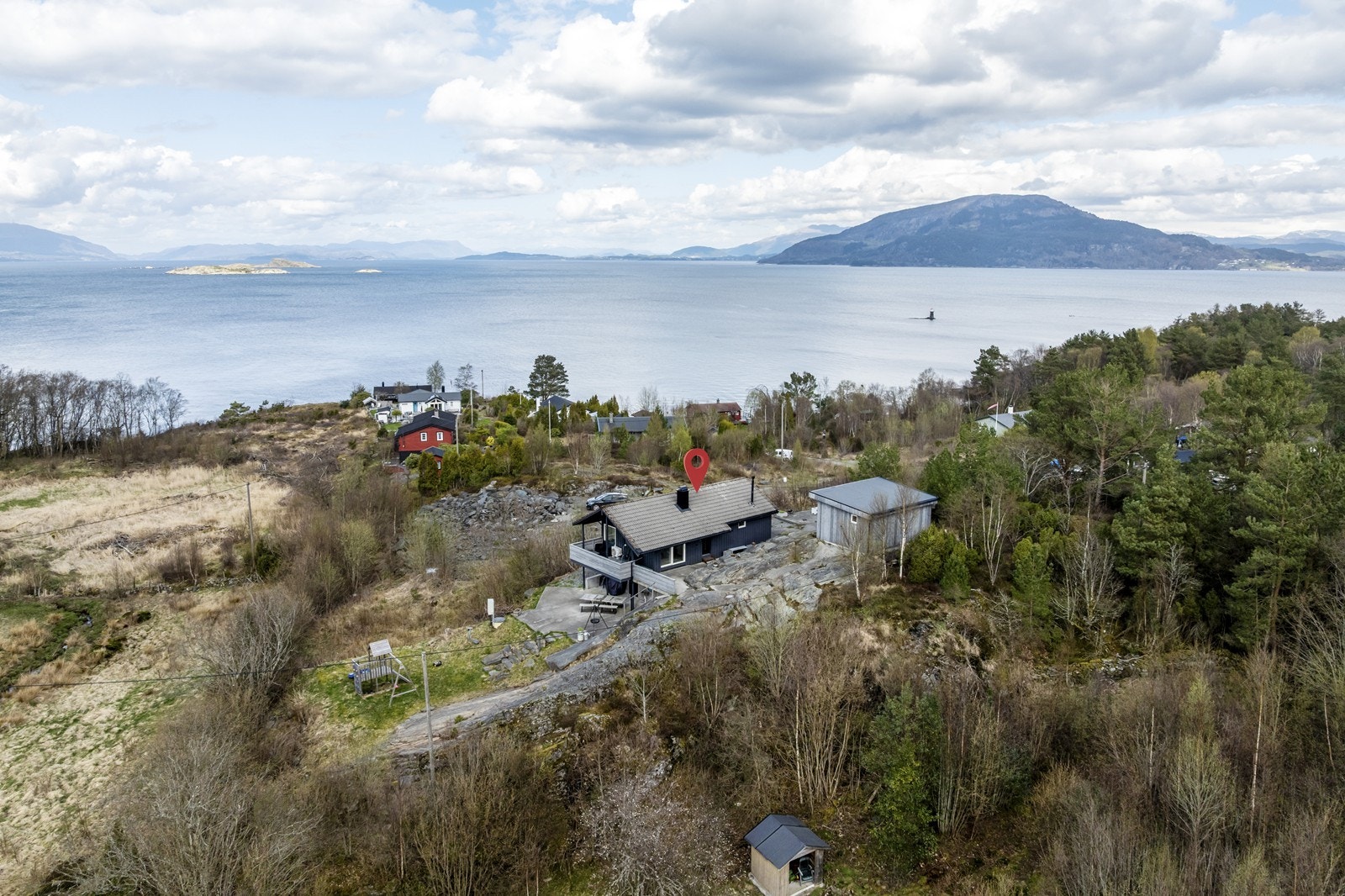 Flott beliggenhet i naturskjønne omgivelser Galleribilde