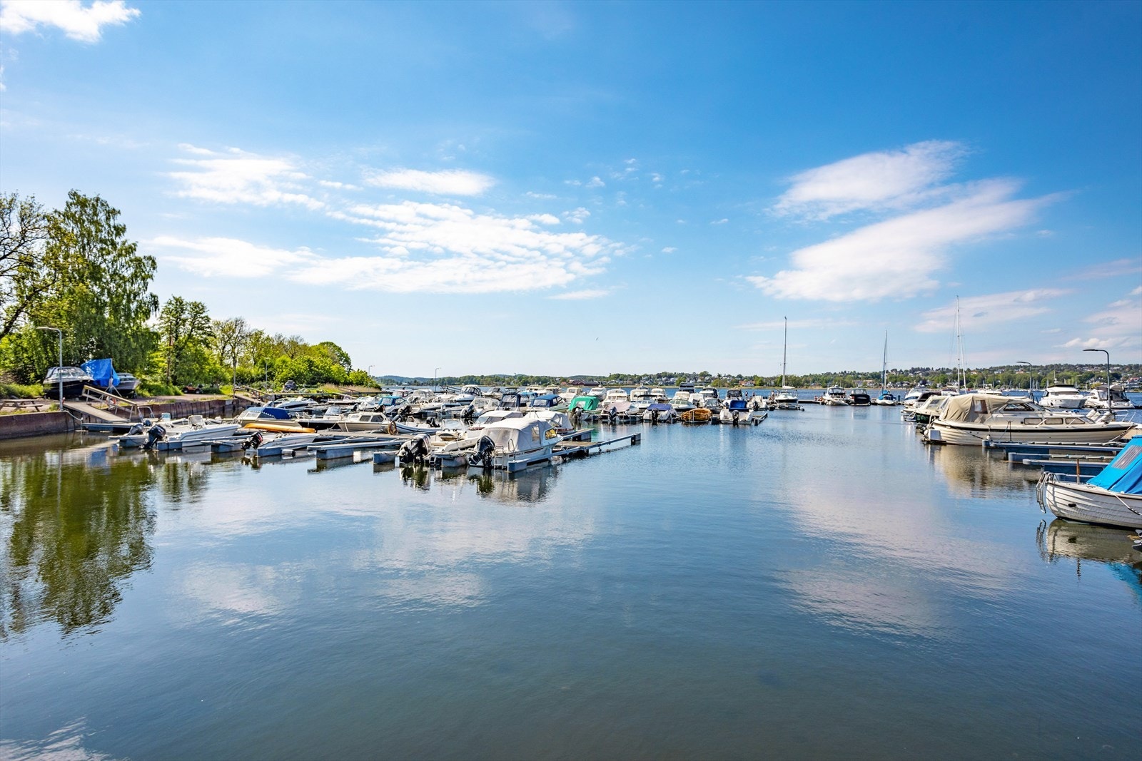 Nærområdet- Nes båthavn - nærmeste båthavn, kun få minutter på sykkel Galleribilde