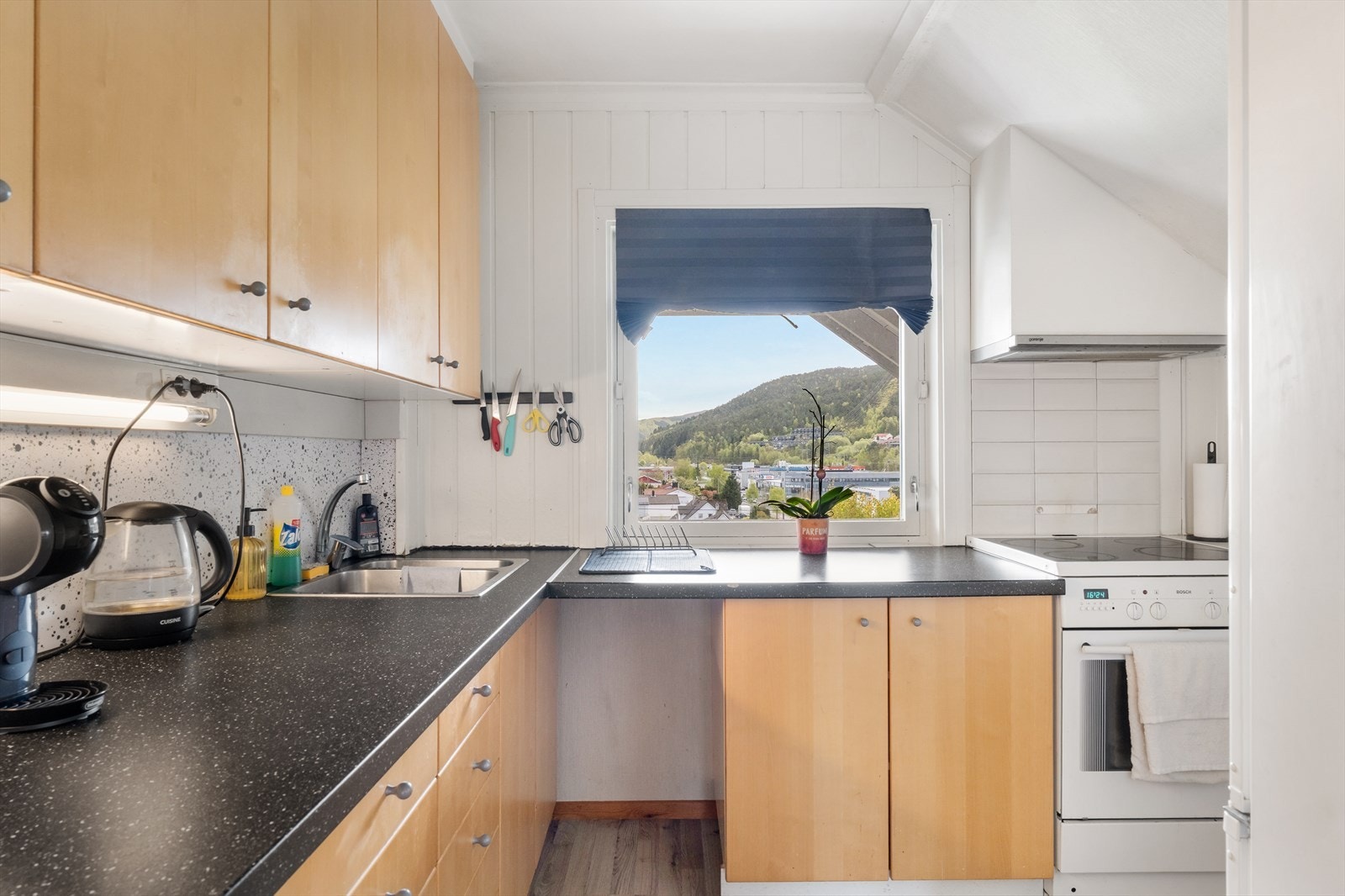 Kjøkken i utleiedel i 2.etg. Galleribilde