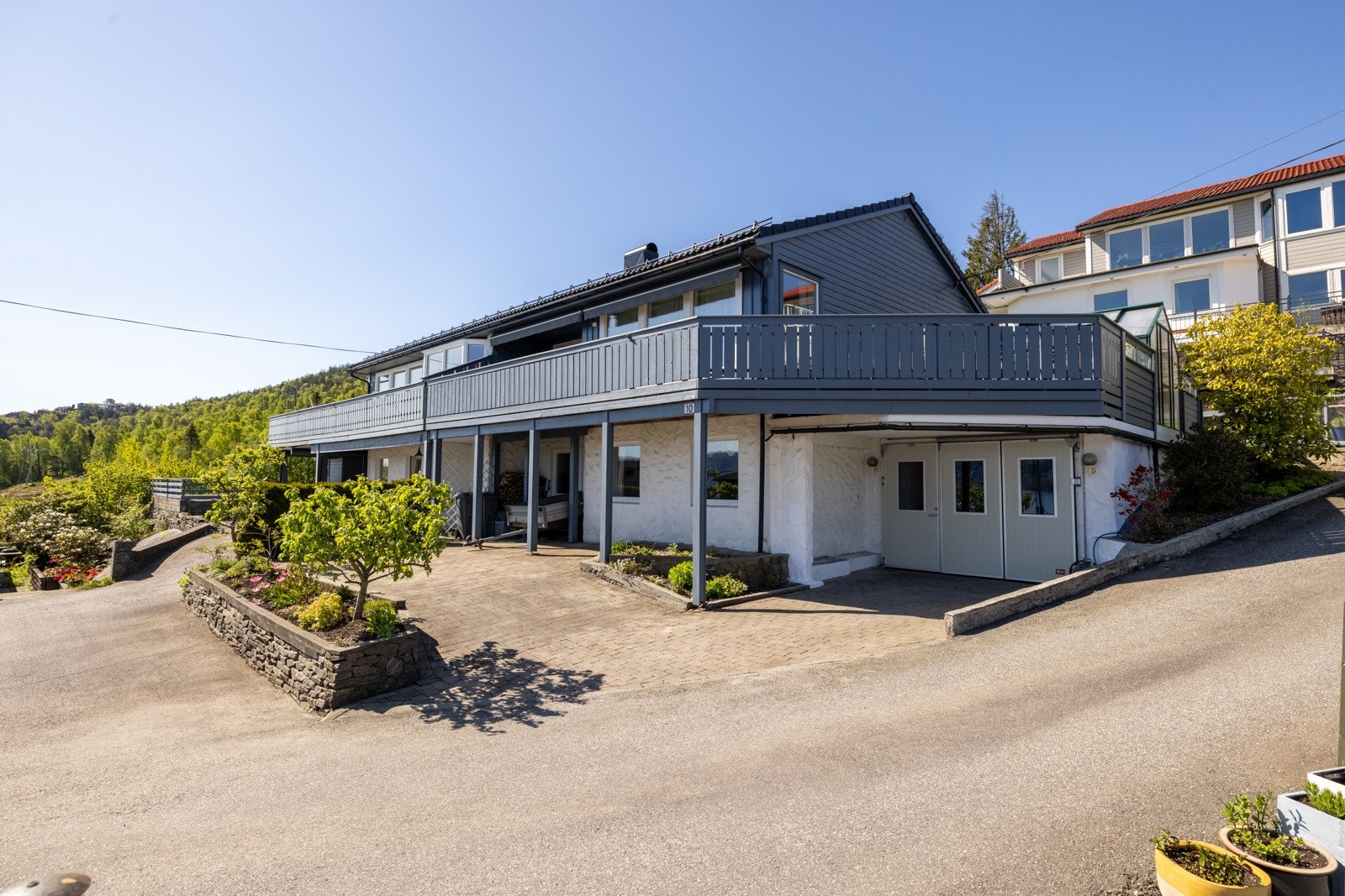 Dette er en velholdt halvpart tomannsbolig. Galleribilde