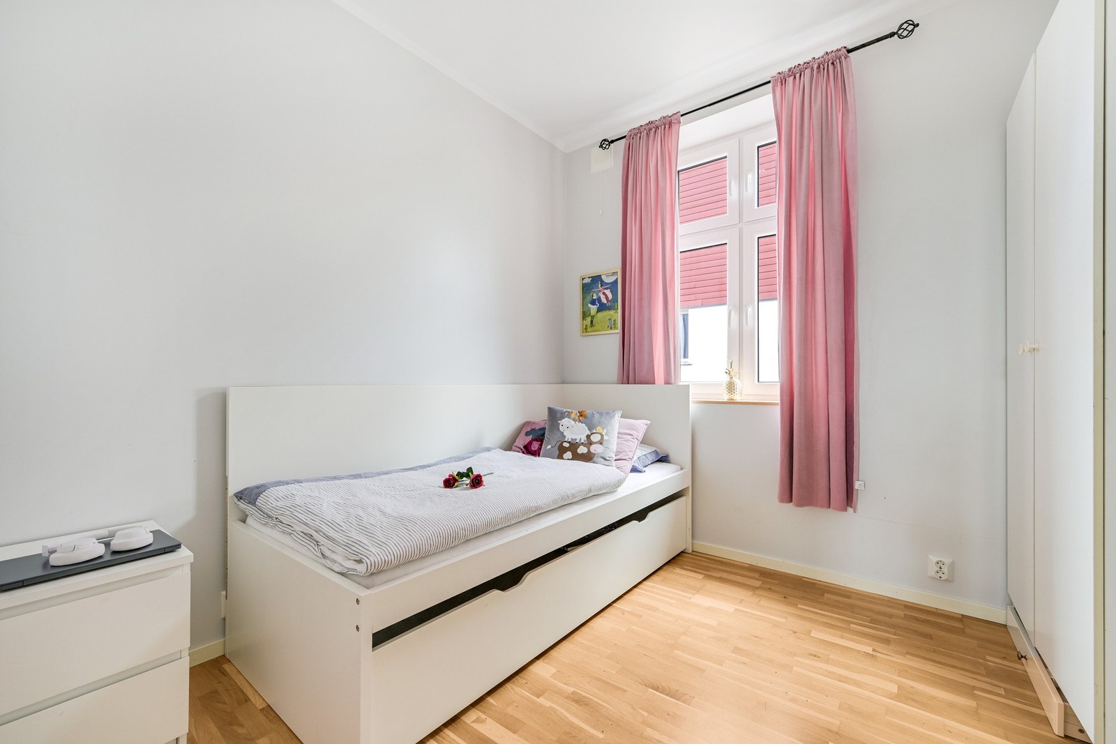 Soverom II - også dette med skapplass Galleribilde