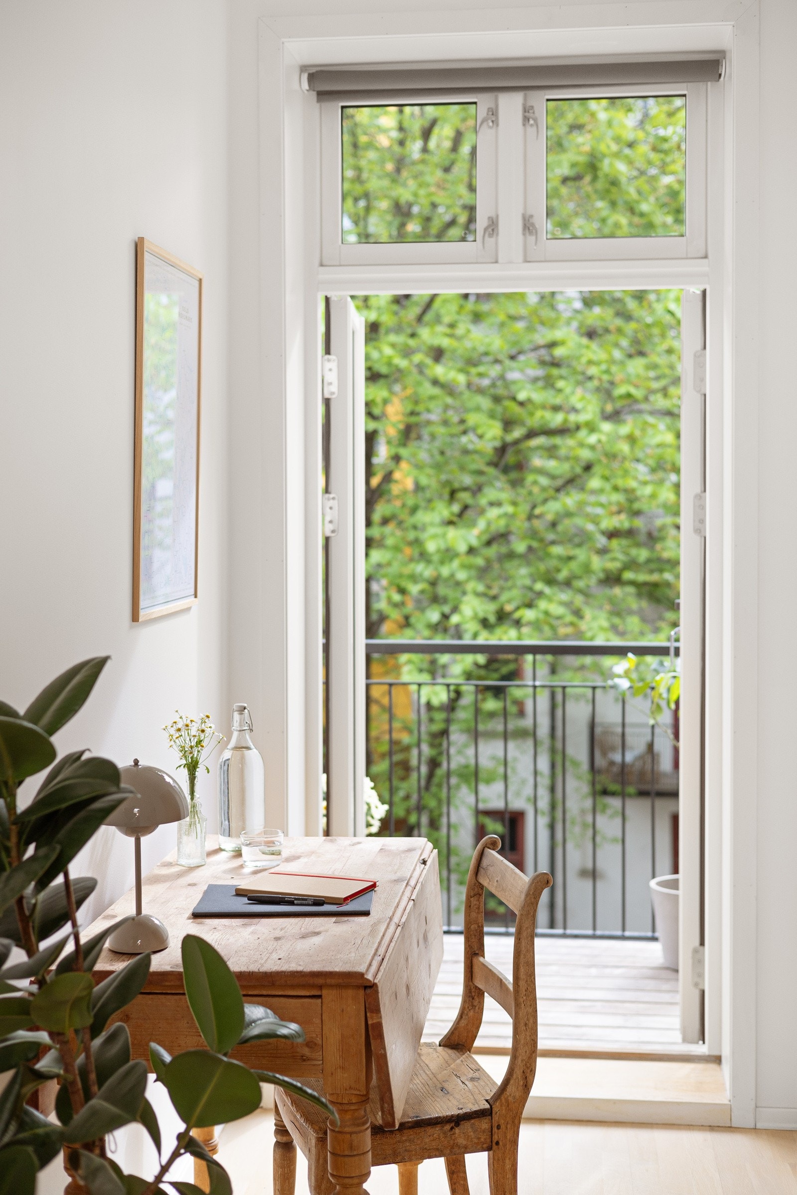 Soverommet har rikelige med naturlig lys og god takhøyde som gir en luftig romfølelse. Galleribilde