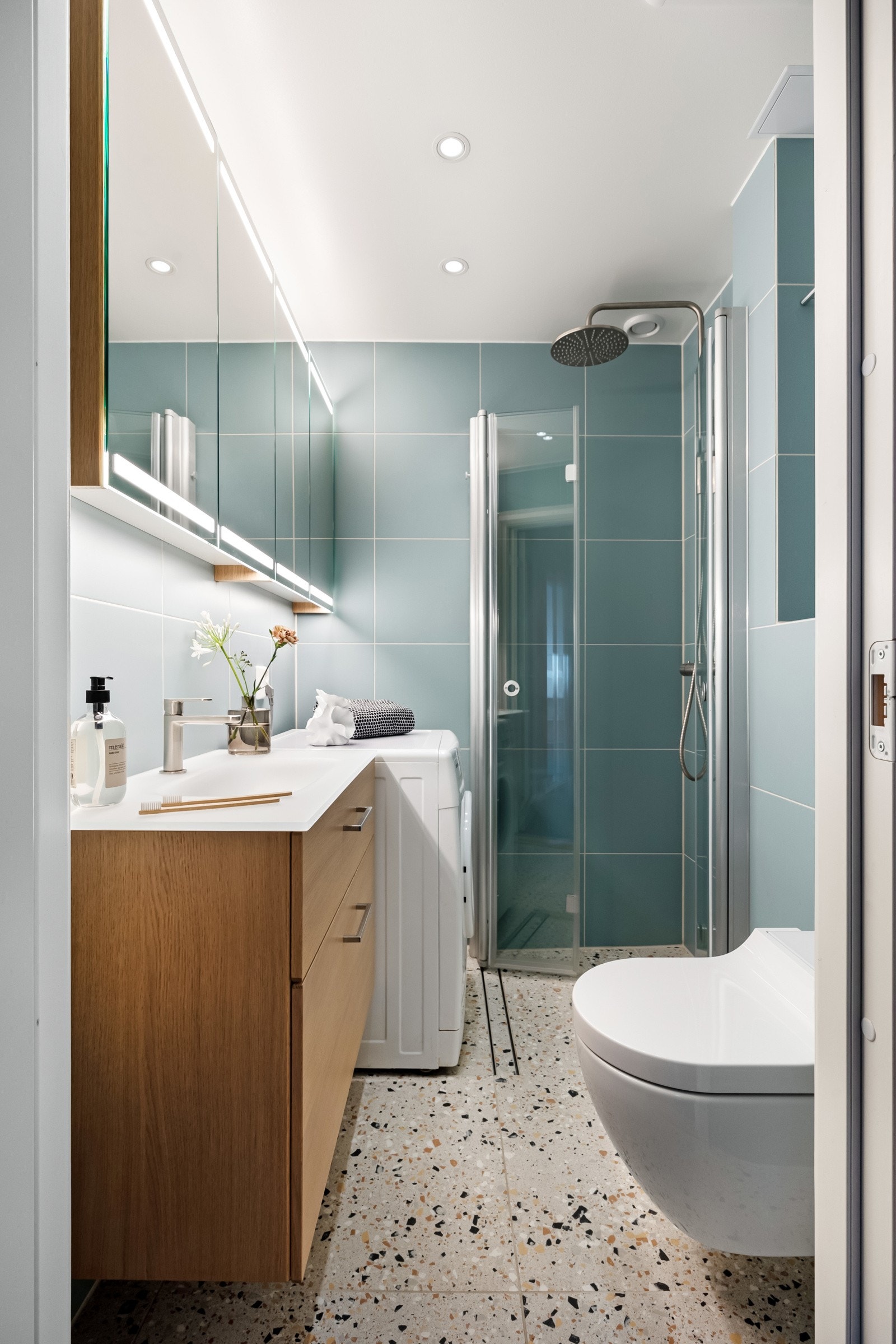 Flislagt baderom totaloppusset i 2021 Galleribilde