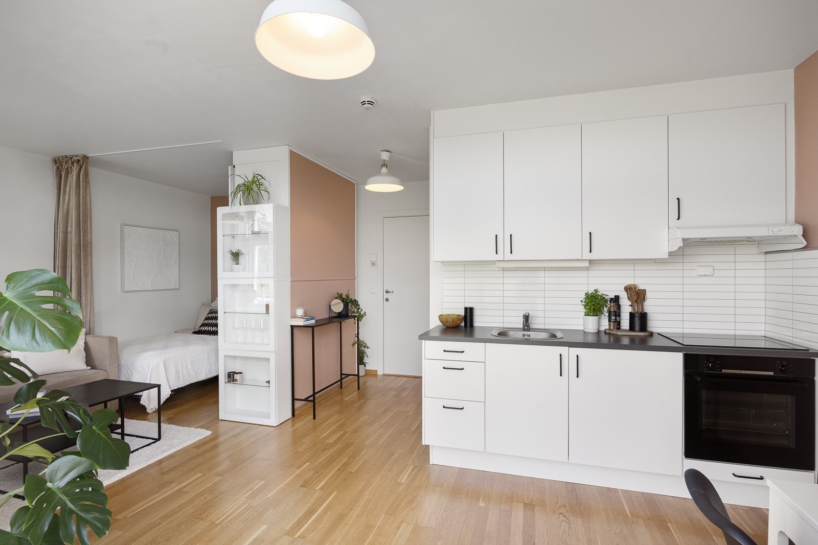 Et funksjonelt kjøkken som gjør matlagingen både enkel og inspirerende. Galleribilde