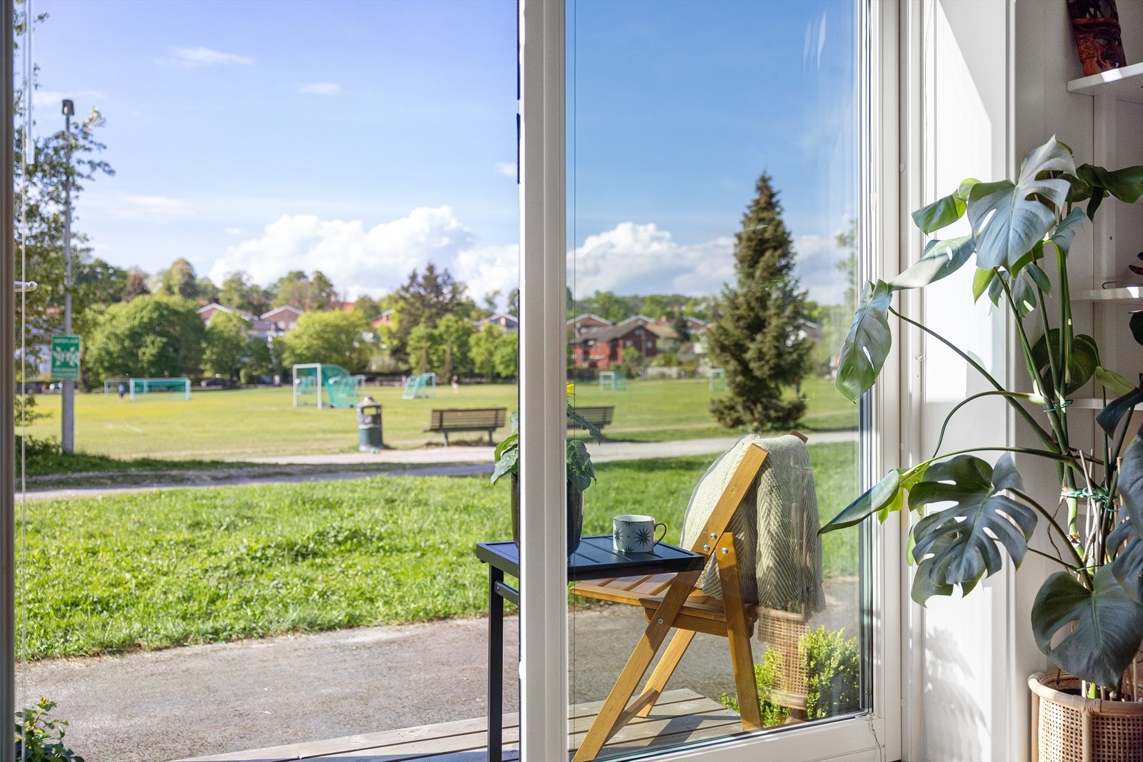 I 2021 ble det i egen regi etablert en liten, hyggelig uteplass med trapp. Galleribilde