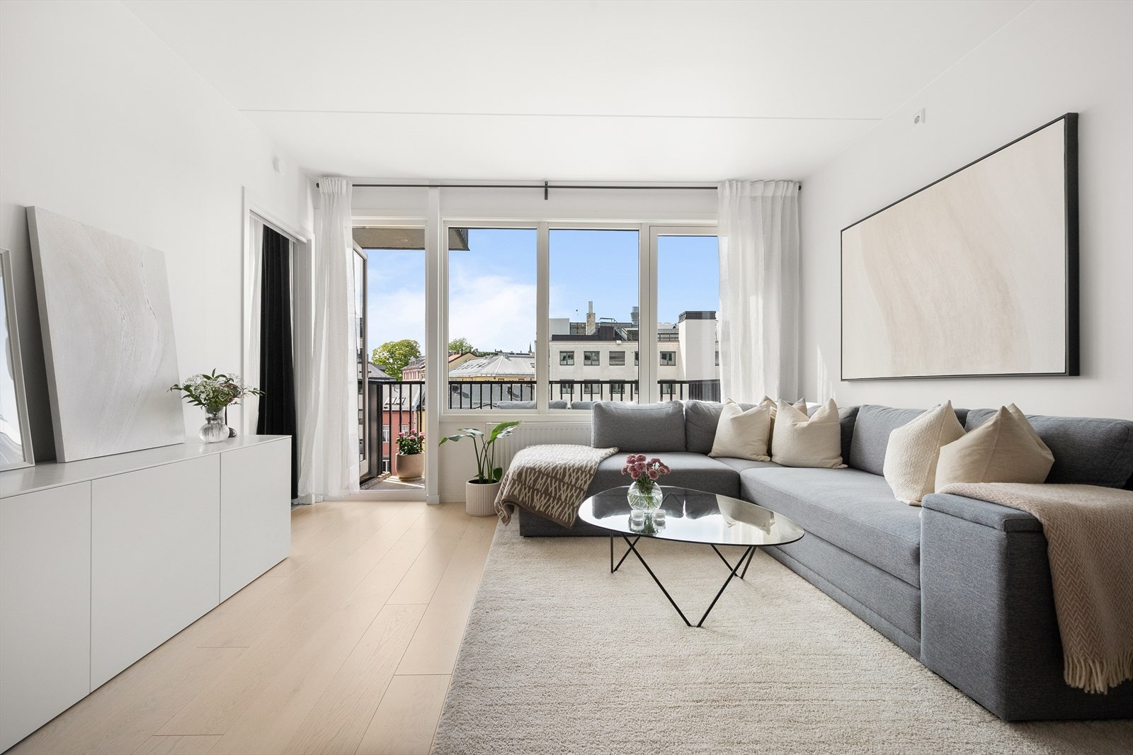 En lys, delikat og attraktiv 2-roms selveier med sentral beliggenhet på Bislett. Galleribilde