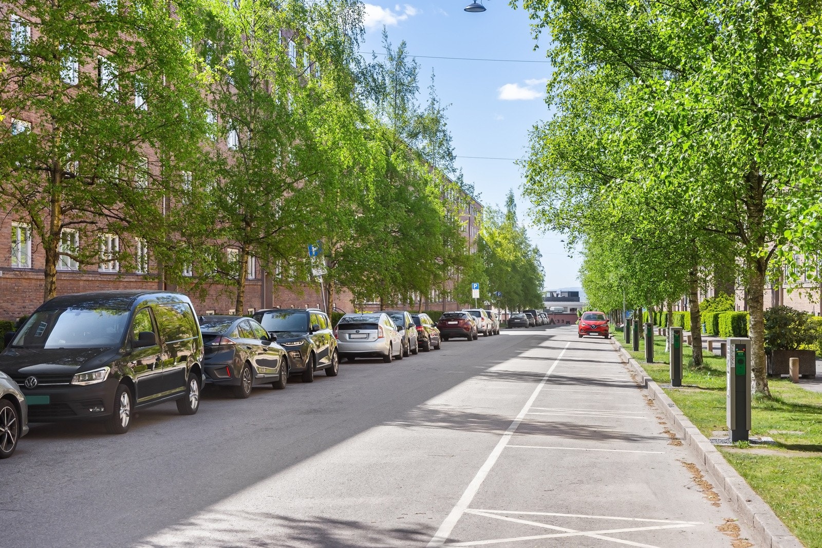 Schouterrassen ligger alene på en høyde over Oslo, men er samtidig sentralt med kun en kort rusletur ned til Carl Berner eller T-banen på Sinsen Galleribilde