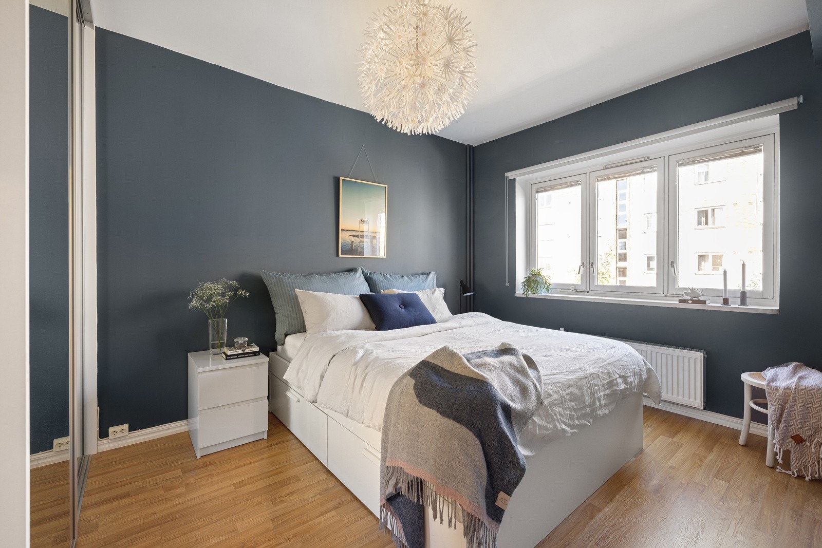 Leiligheten har ett soverom med dagens løsning. Galleribilde