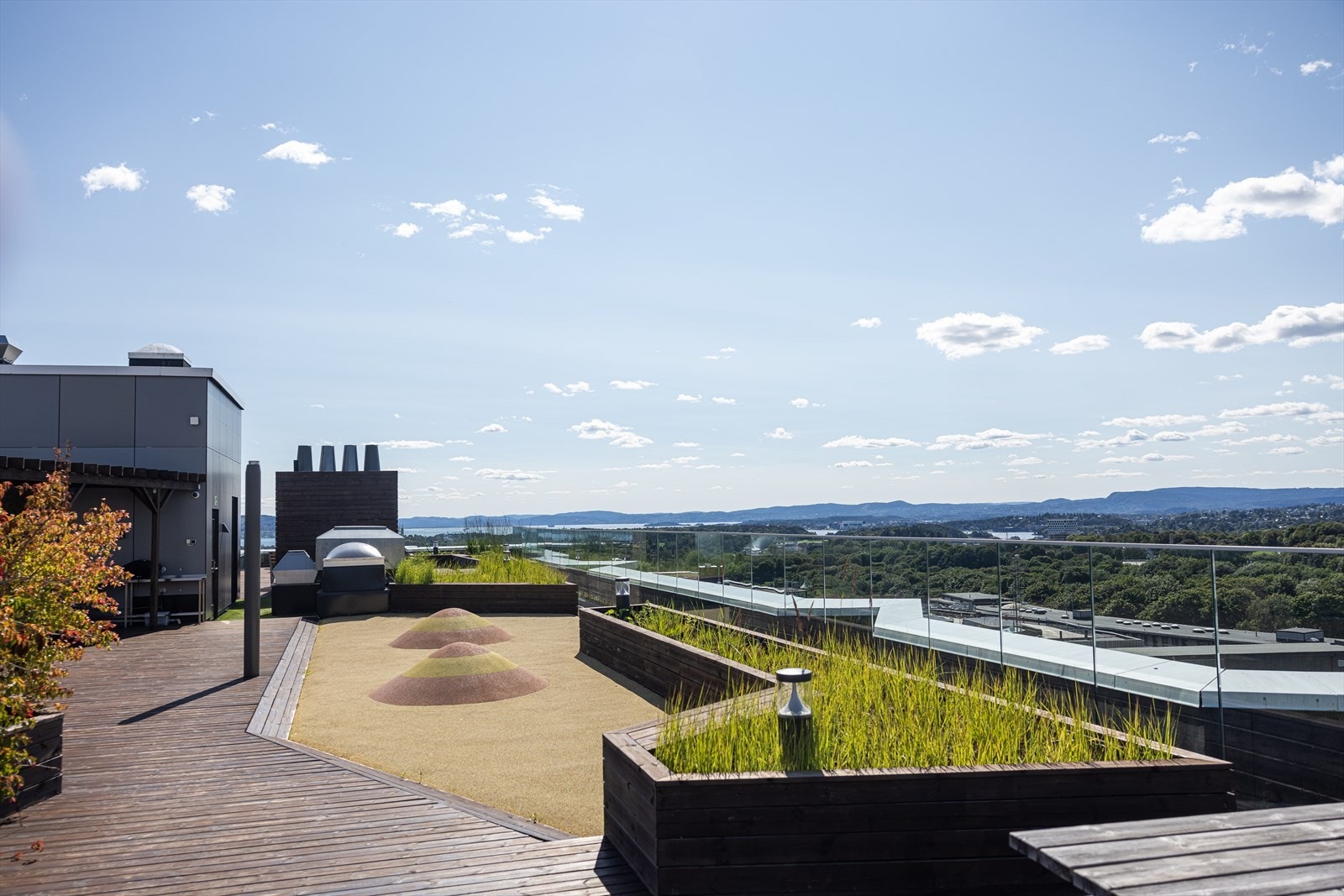 Vidstrakt utsikt og sol fra morgen til kveld. Galleribilde