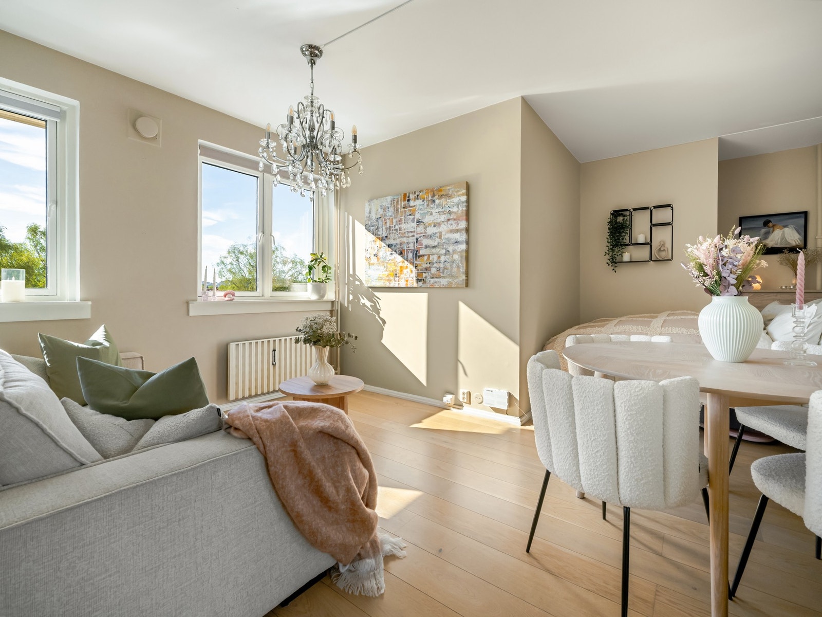 Dette er altså et vakkert krypinn, høyt oppe og med nydelig lys. Galleribilde
