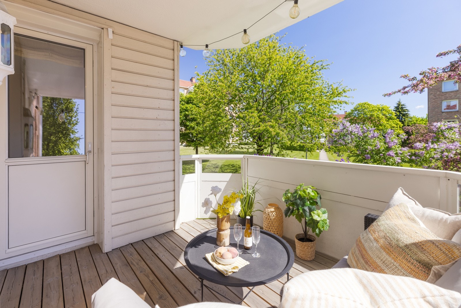 Romslig balkong på 7 kvm Galleribilde