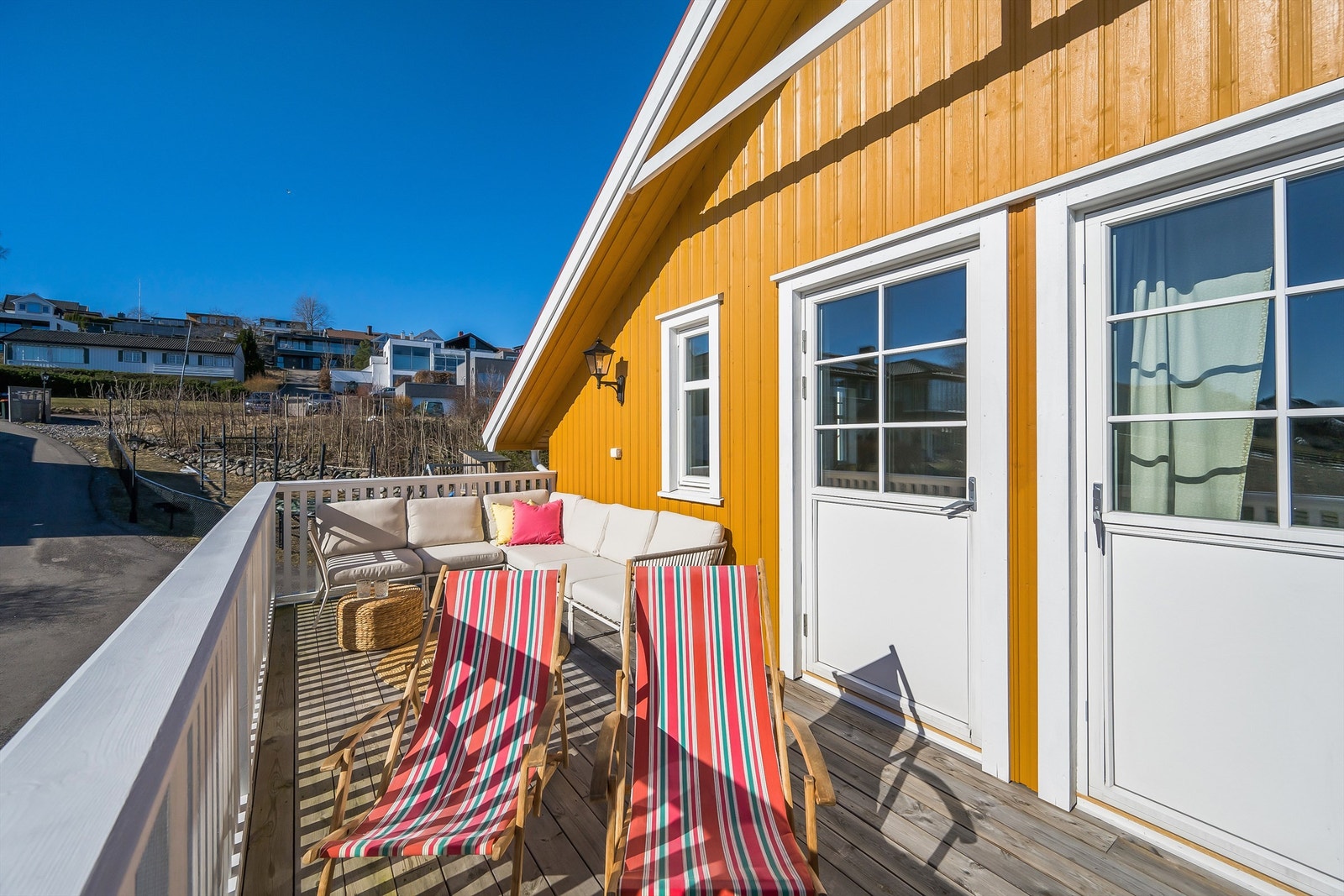 Balkong utenfor stuen på øvre plan Galleribilde