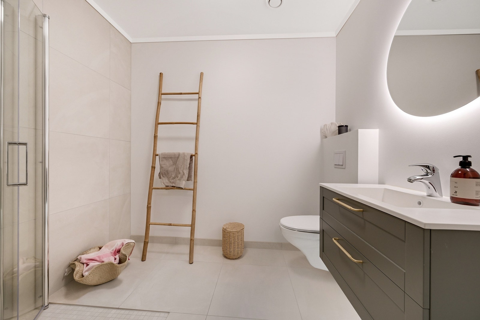 Bad i u.etg. Galleribilde