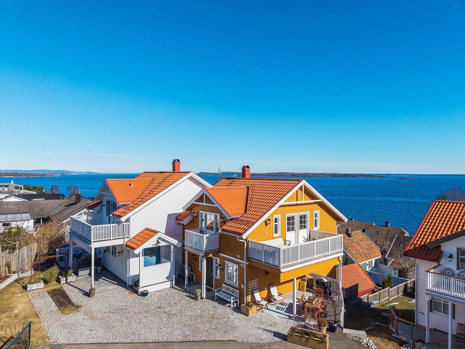 Fasade/nabolaget Galleribilde