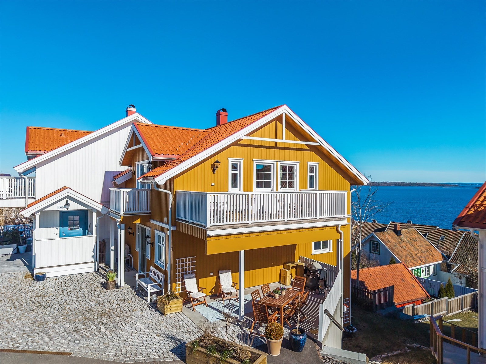 Fasade/nabolaget Galleribilde