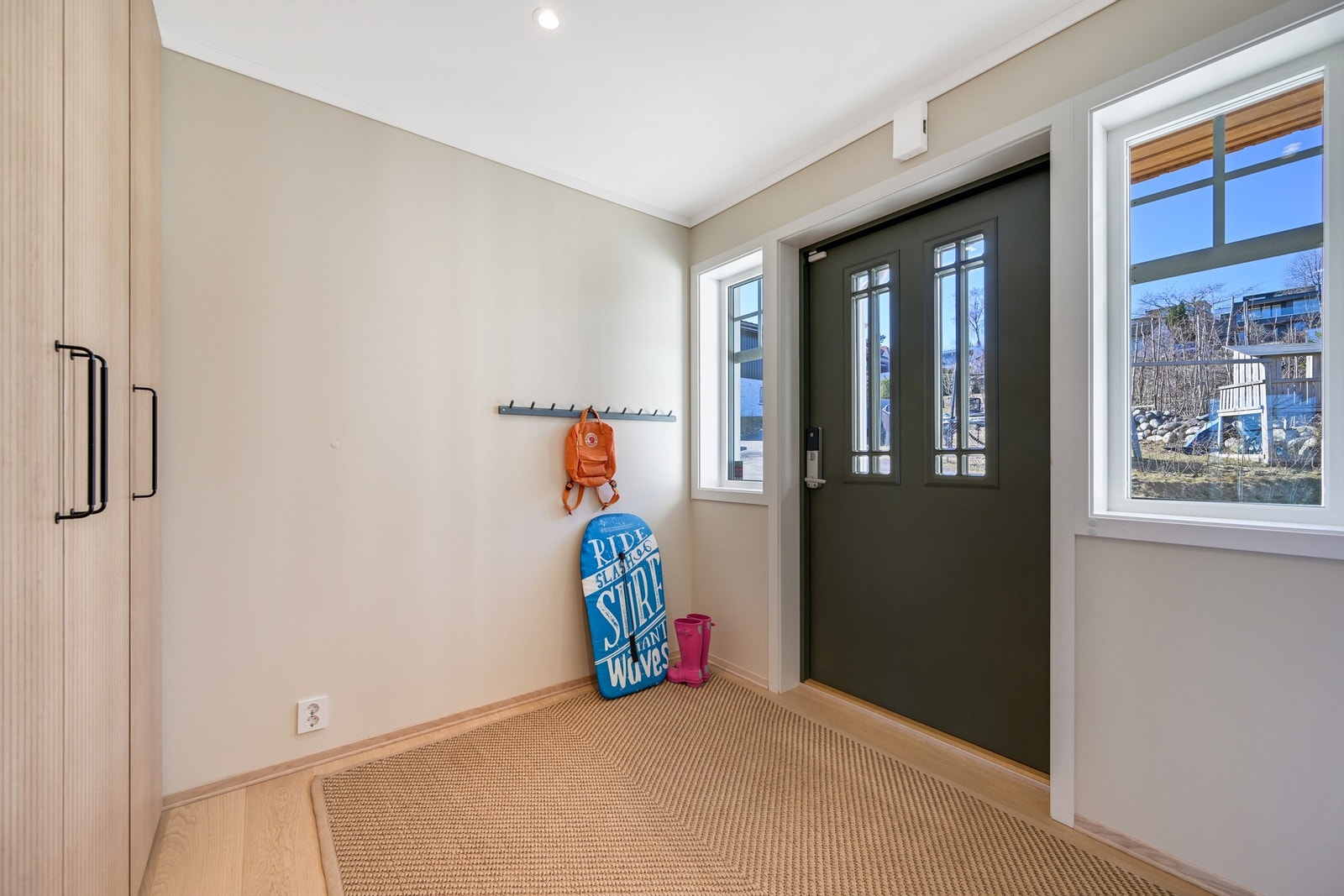 Entré med skapinnredning Galleribilde