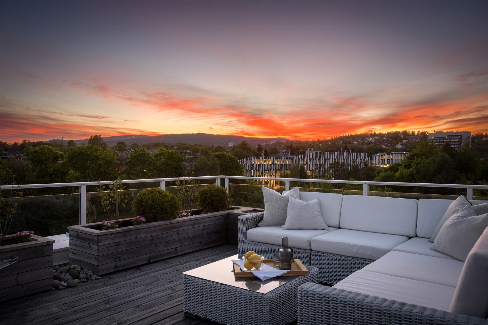 Dette er stedet hvor du virkelig kan nyte livet ute, samtidig som du har all komfort og ro i et urbant miljø. Galleribilde