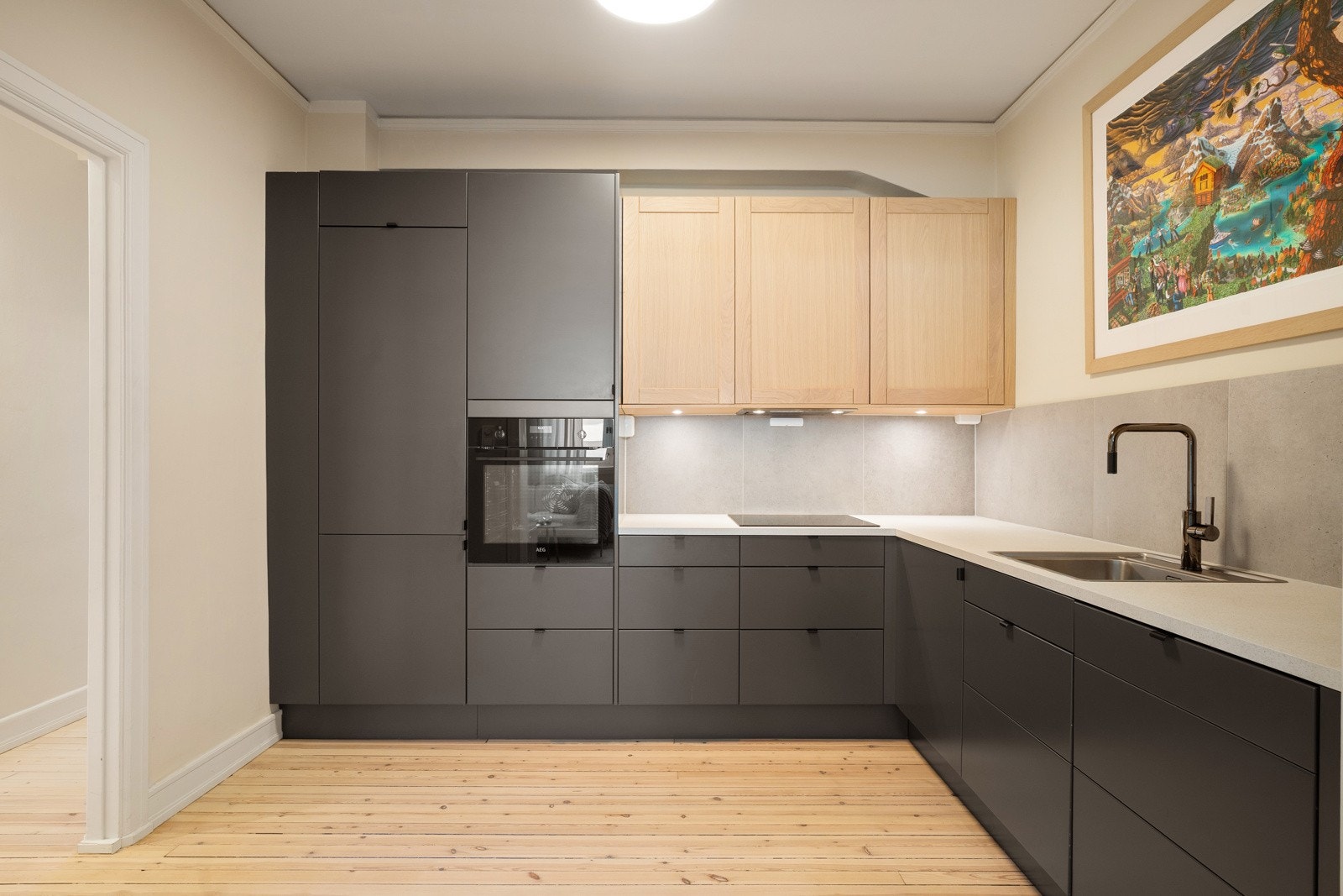 Det er godt med lagringsplass i skap og skuffer. Galleribilde