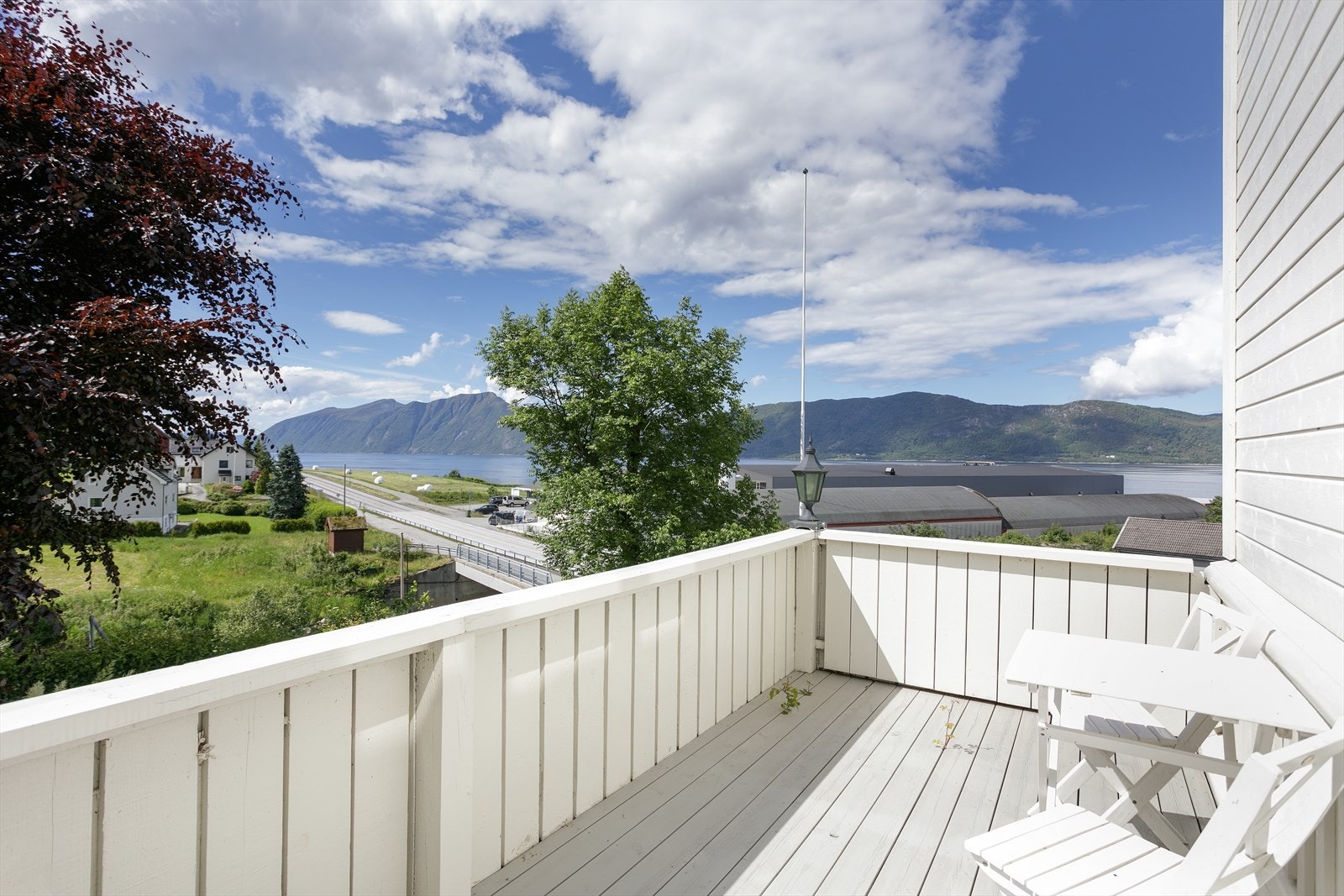 Fri og flott utsikt utover fjorden Galleribilde
