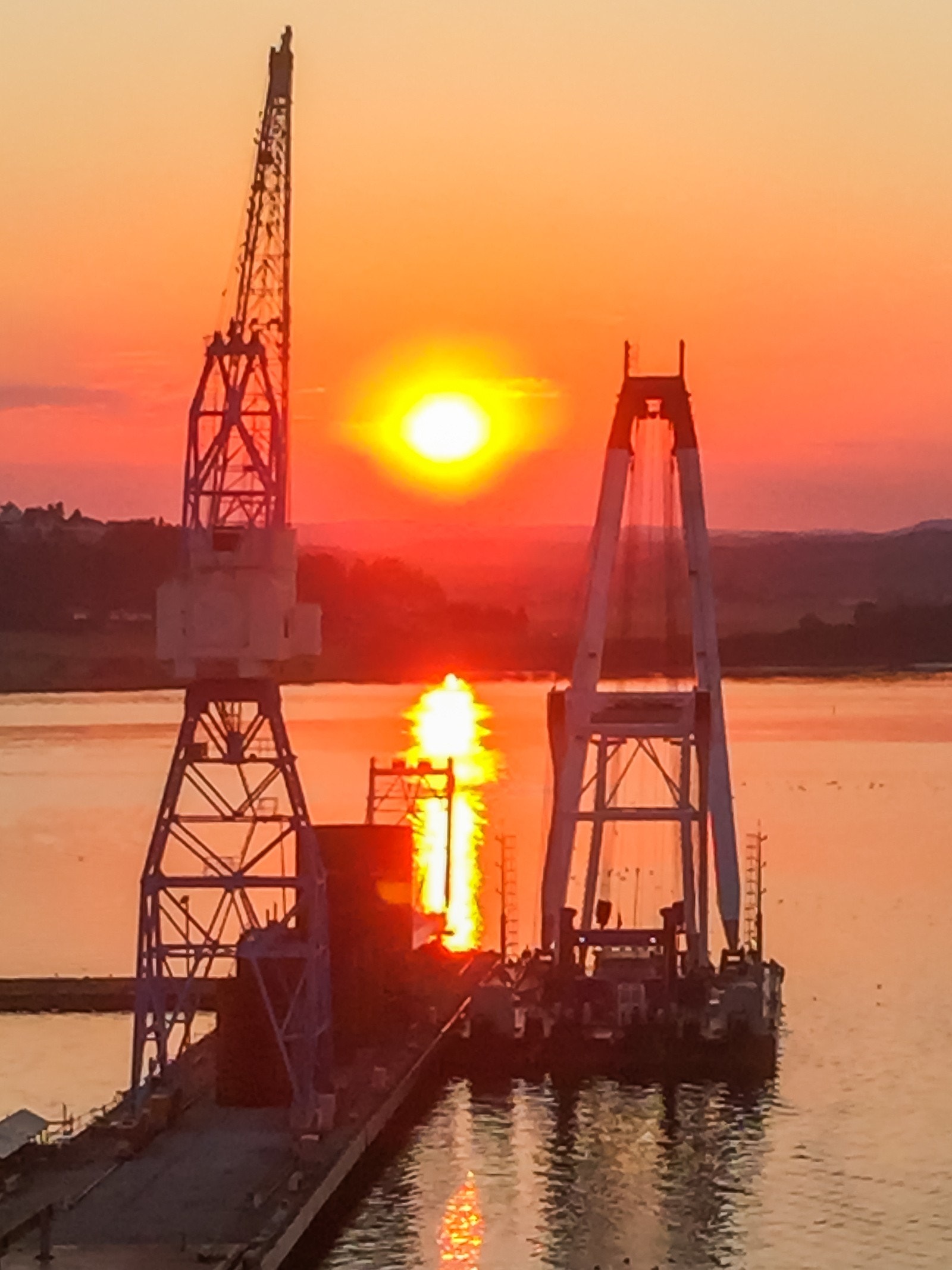 Praktfull solnedgang Galleribilde