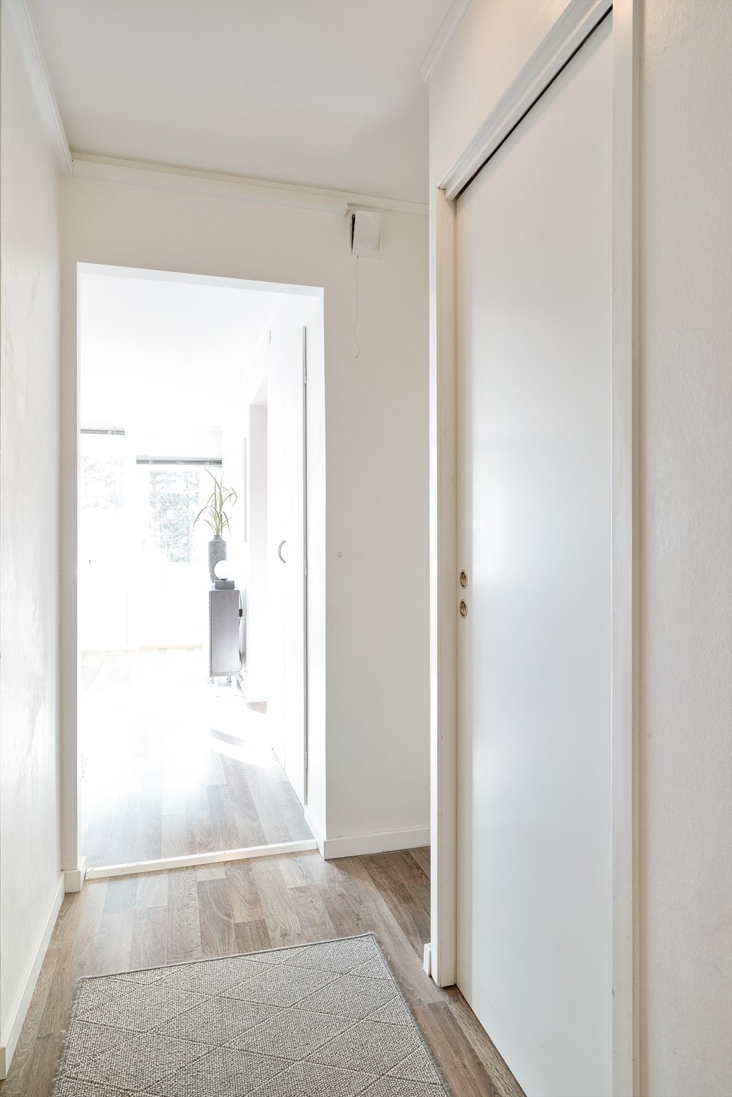 Til høyre har du adkomst til garderoberom. Galleribilde