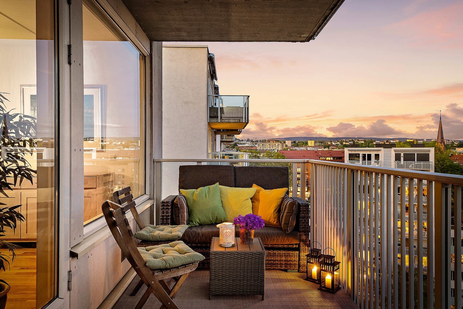 - Leiligheten har en sydvendt balkong på 10m² - Galleribilde