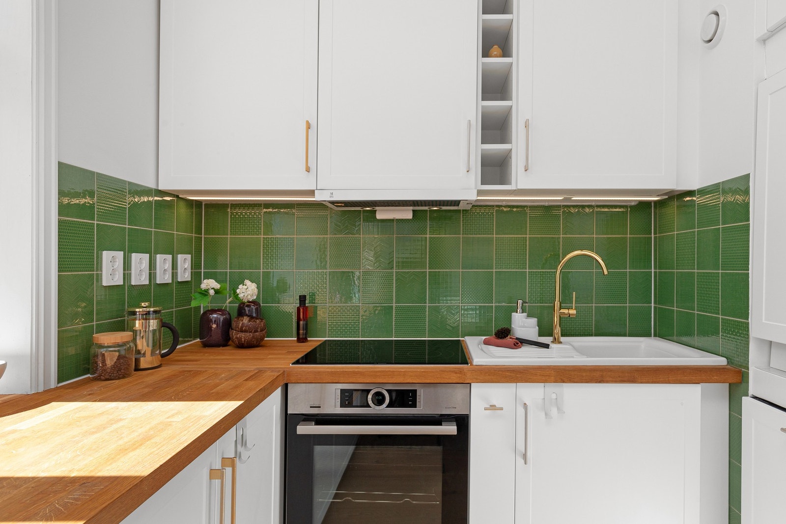 Alle hvitevarer på kjøkkenet medfølger. Galleribilde