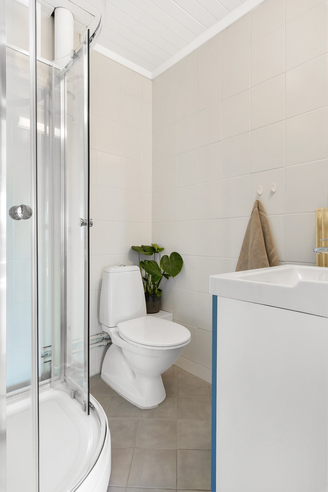 Eldre flislagt bad. Galleribilde