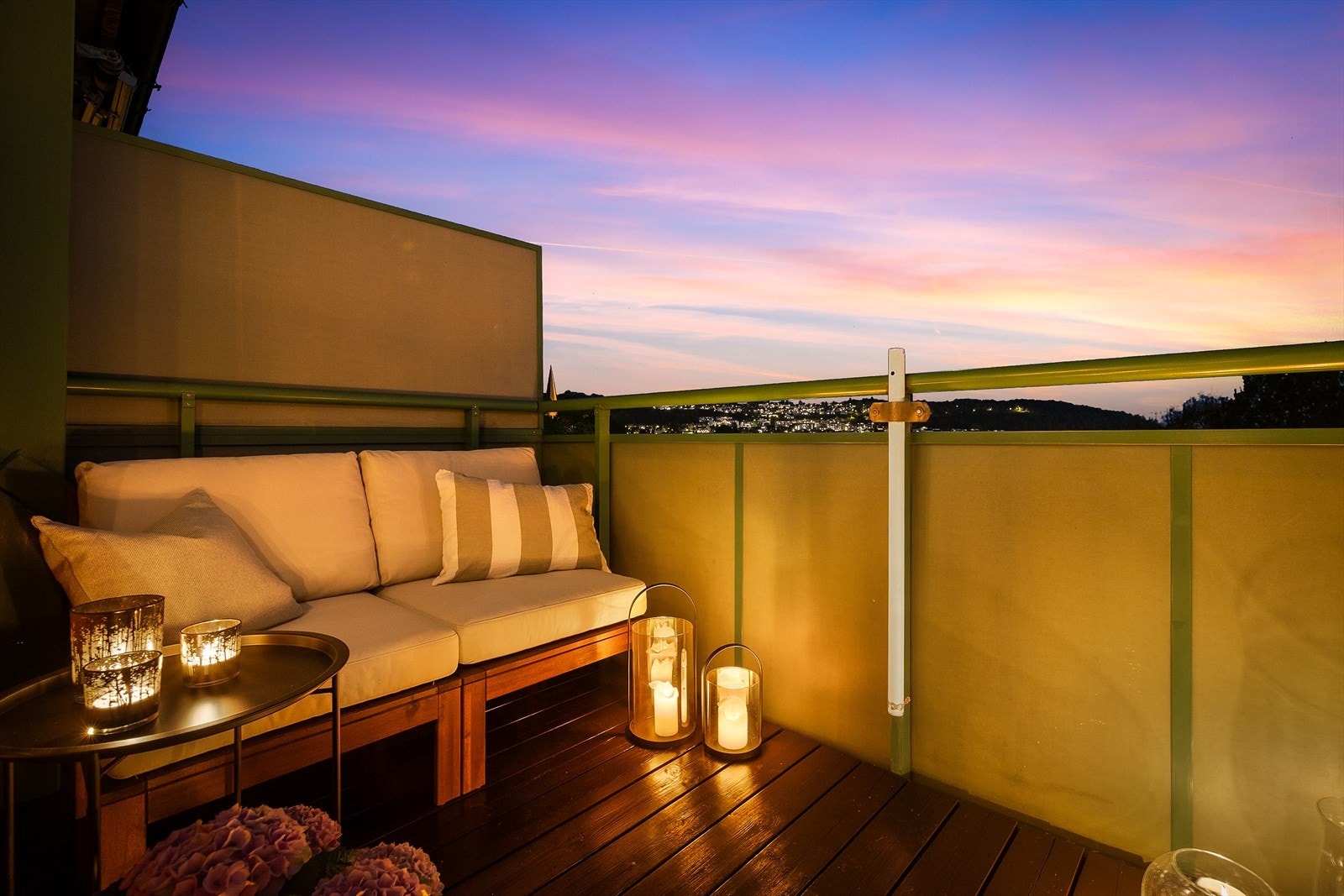 Balkongen har gode forutsetninger for avslapping og kos. Galleribilde