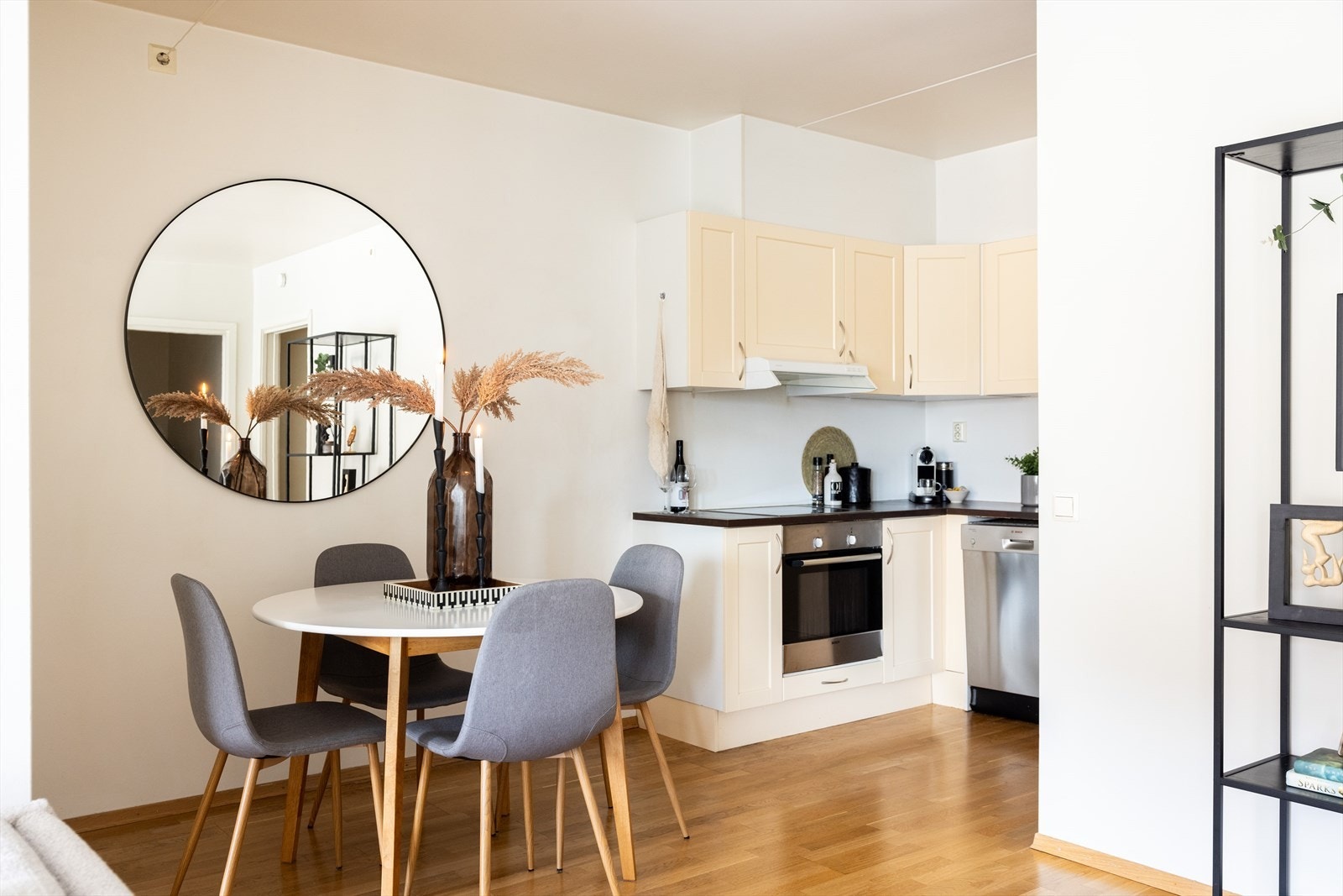 - Plass til spisebord - Galleribilde