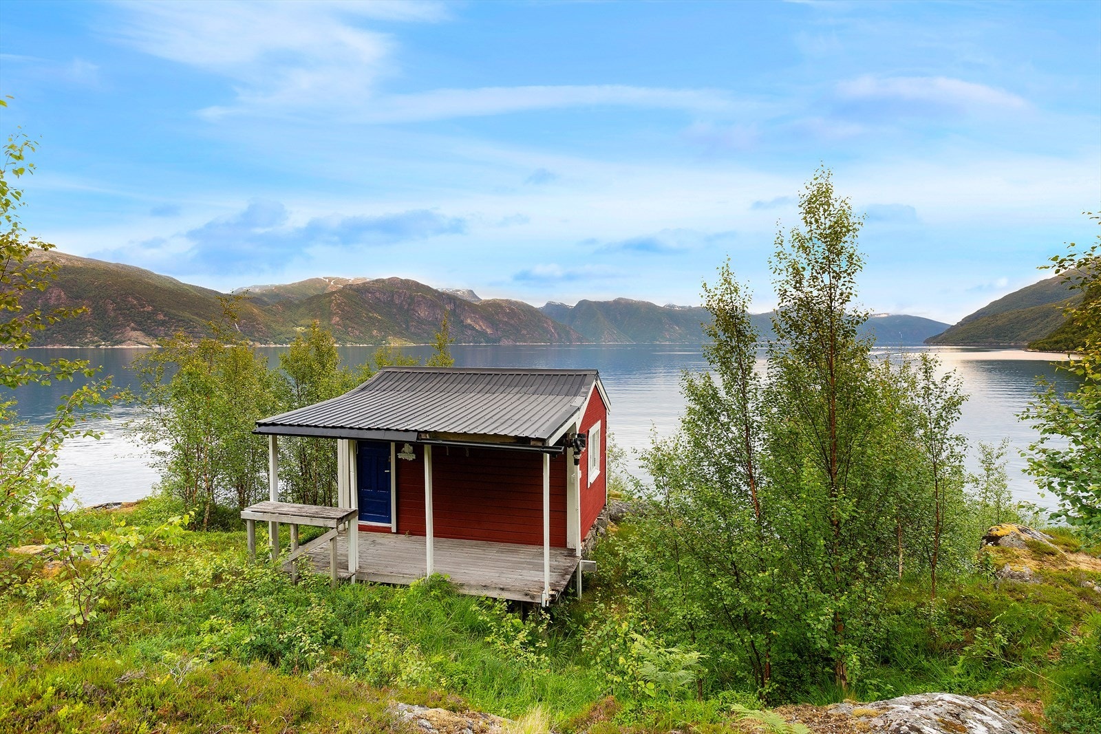 Enkel hytte som tilhører eiendommen. Galleribilde