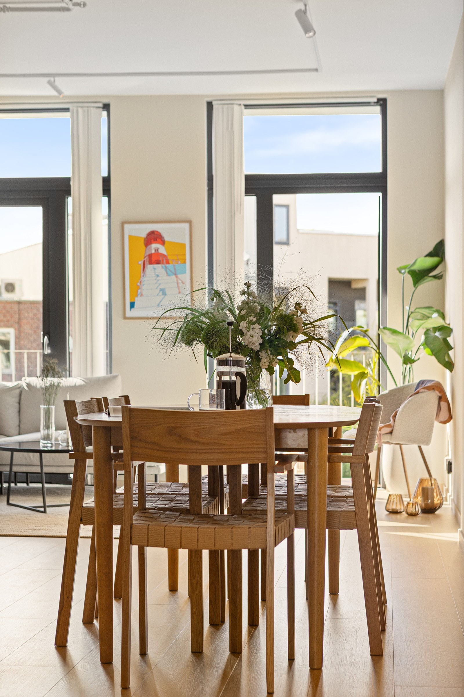 Overflatene er malt i et tidløst og flott fargevalg. Galleribilde