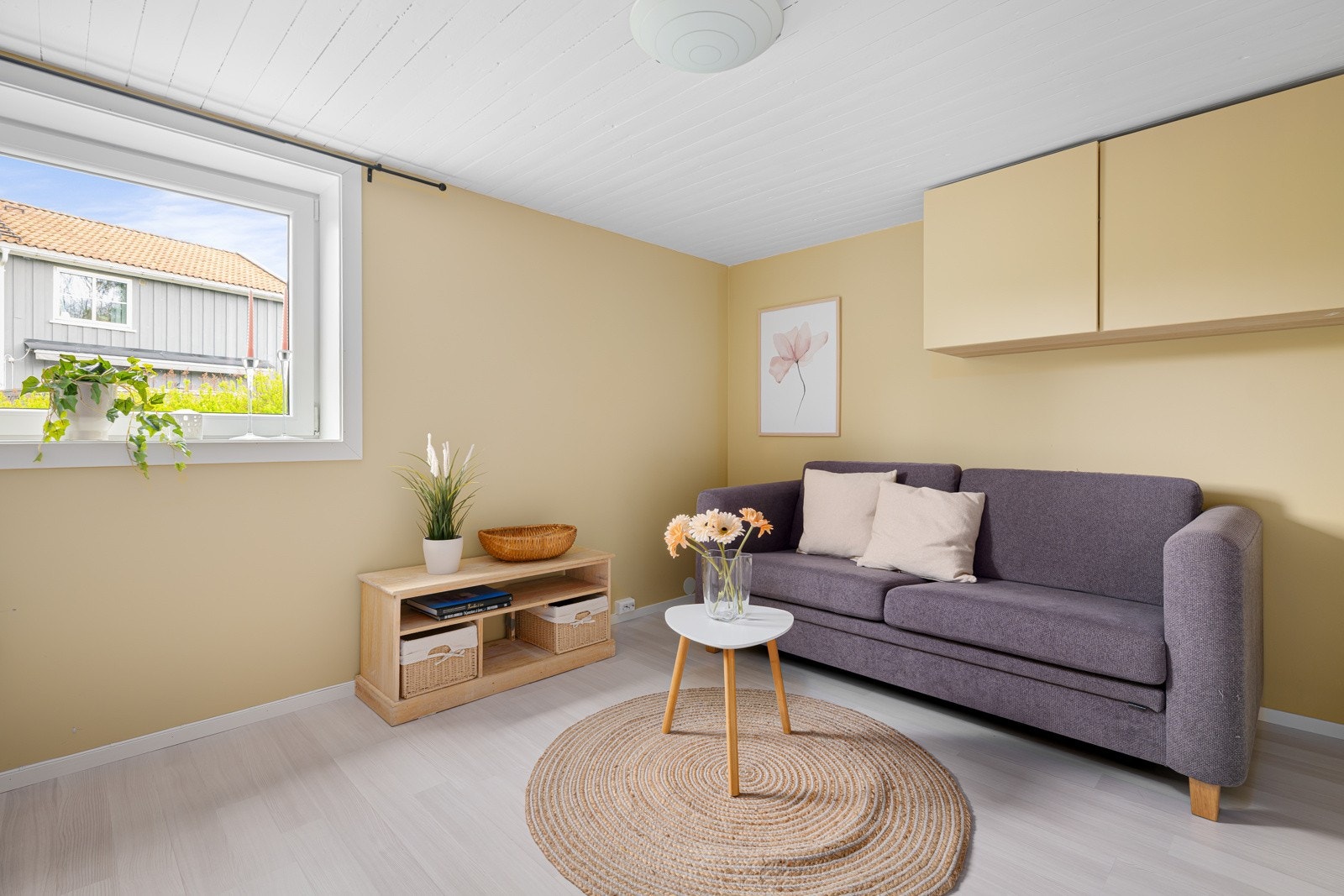 En kjellerstue/soverom som dette gir ekstra fleksibilitet og spillerom i hverdagen Galleribilde