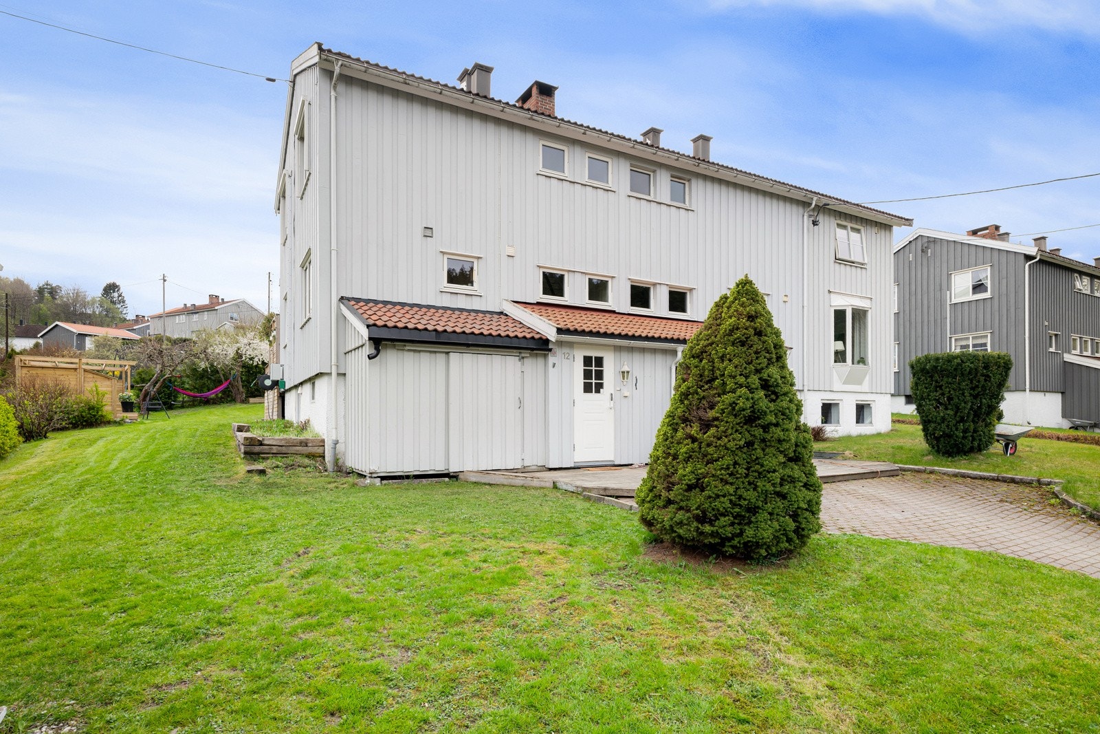 Legg merke til den romslige hjørnetomten Galleribilde