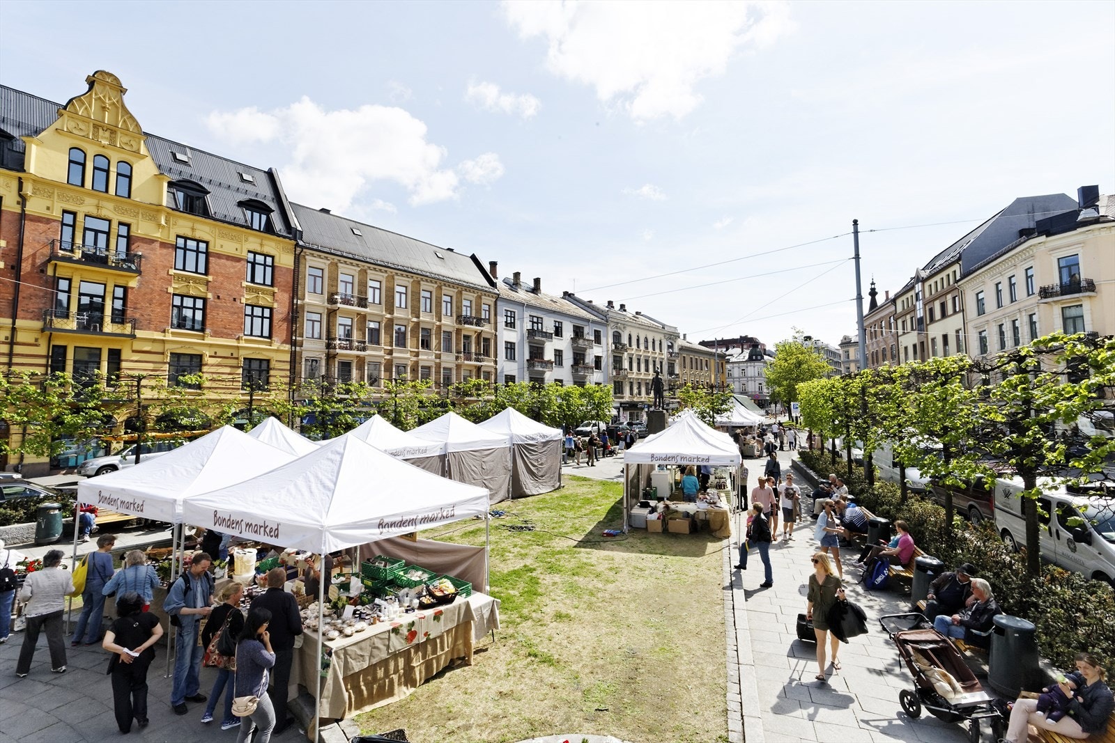 Nærområdet - Er du glad i kortreist mat Bondens Marked har jevnlig marked på Valkyrie plass. Galleribilde