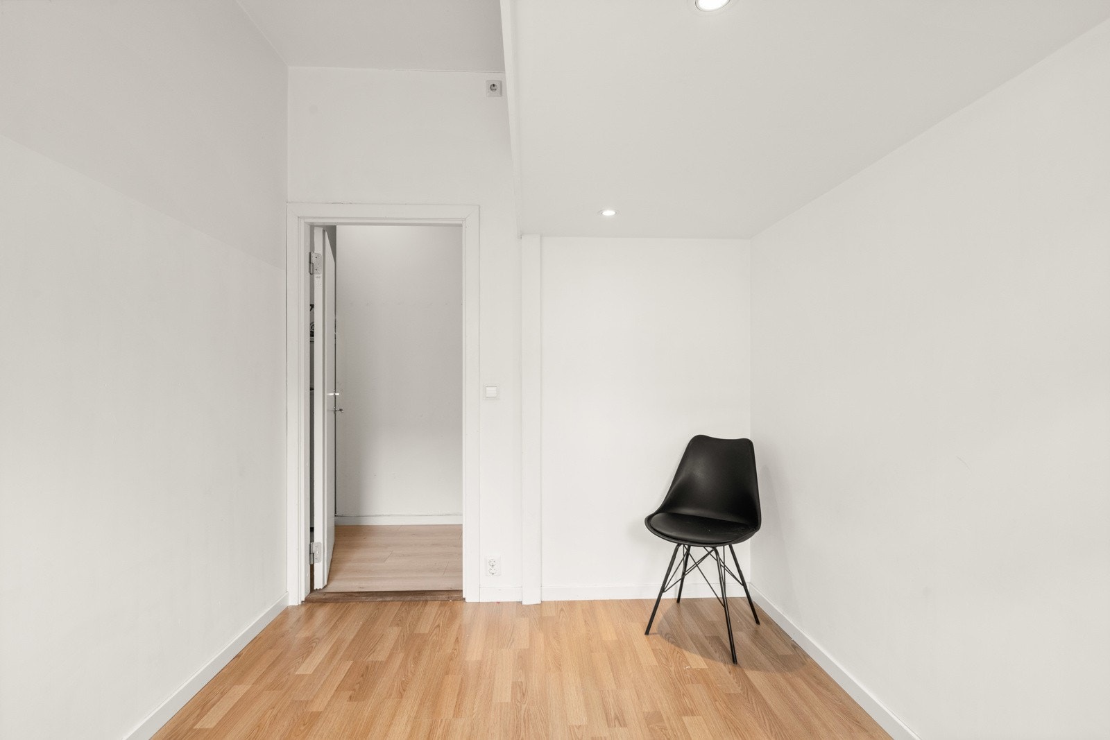 Rommet har også plass til seng under hems. Galleribilde