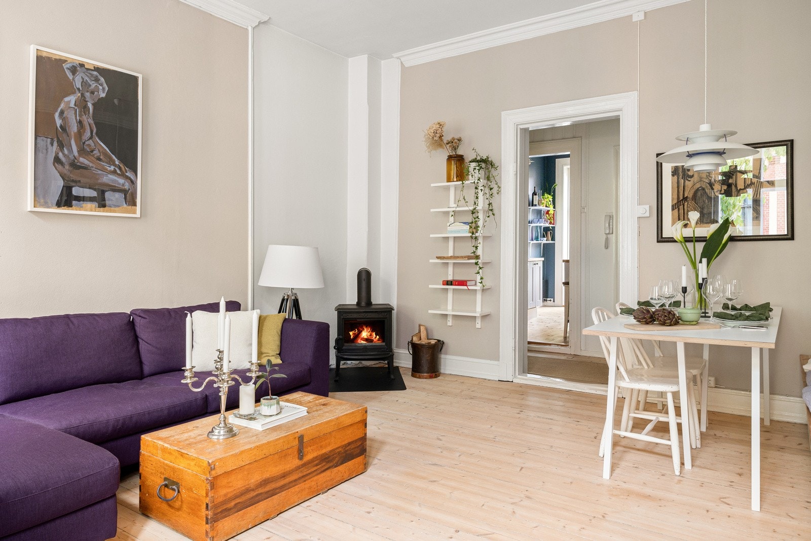 Flott takhøyde som gir en god romfølelse Galleribilde