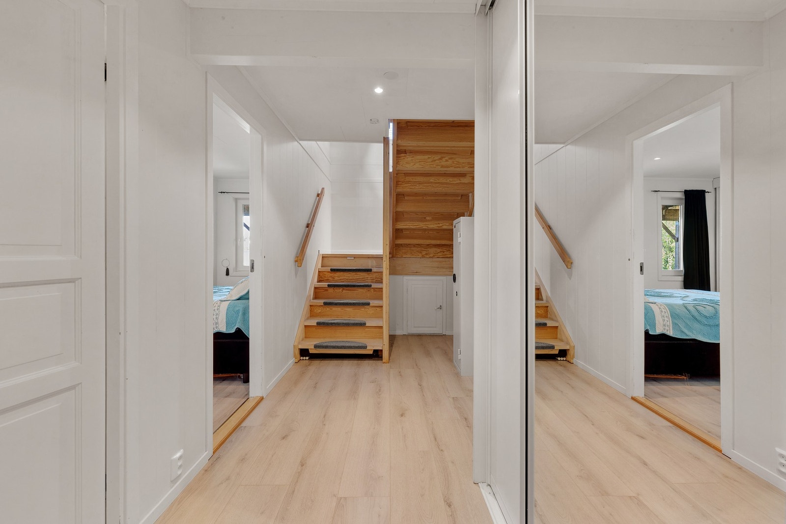 Trapp ned til underetasjen Galleribilde