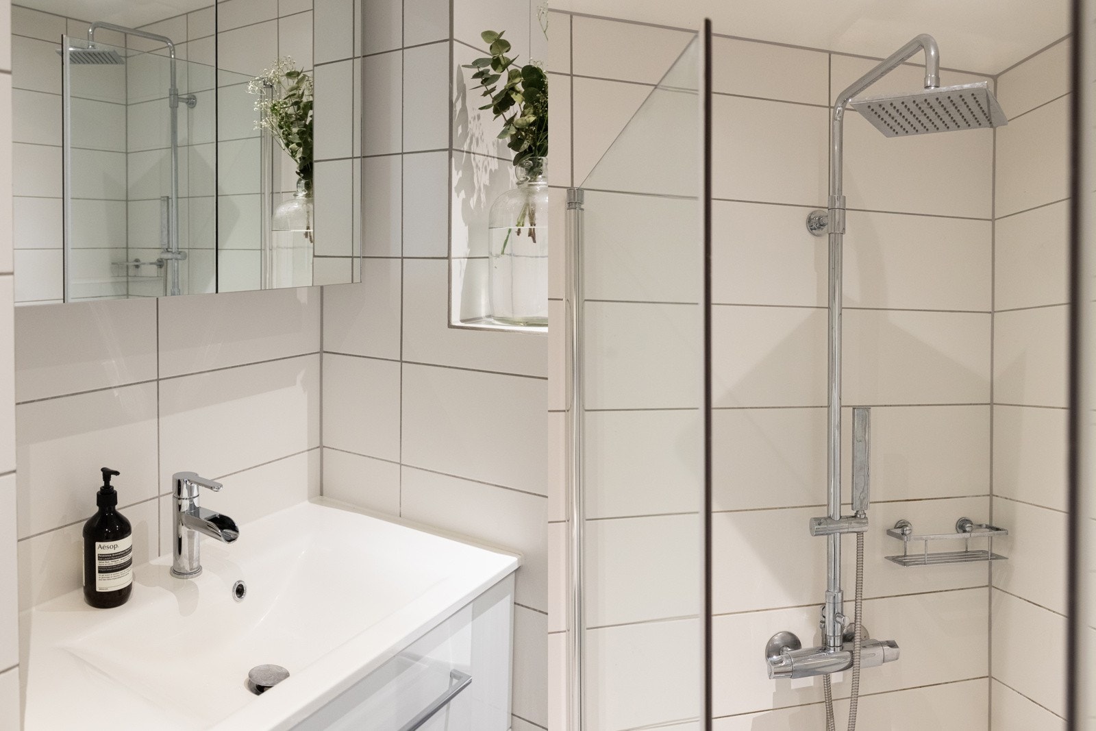 Flislagt og tidløst baderom som inneholder dusjhjørne, benkeskap med heldekkende servant, toalett og opplegg for vaskemaskin. Baderommet modernisert i 2012. Galleribilde