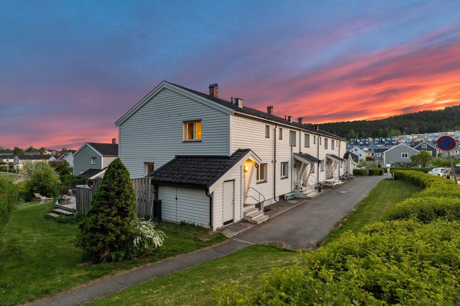 Sletta borettslag er Tonsenhagens svar på Bakkebygrenda. Galleribilde