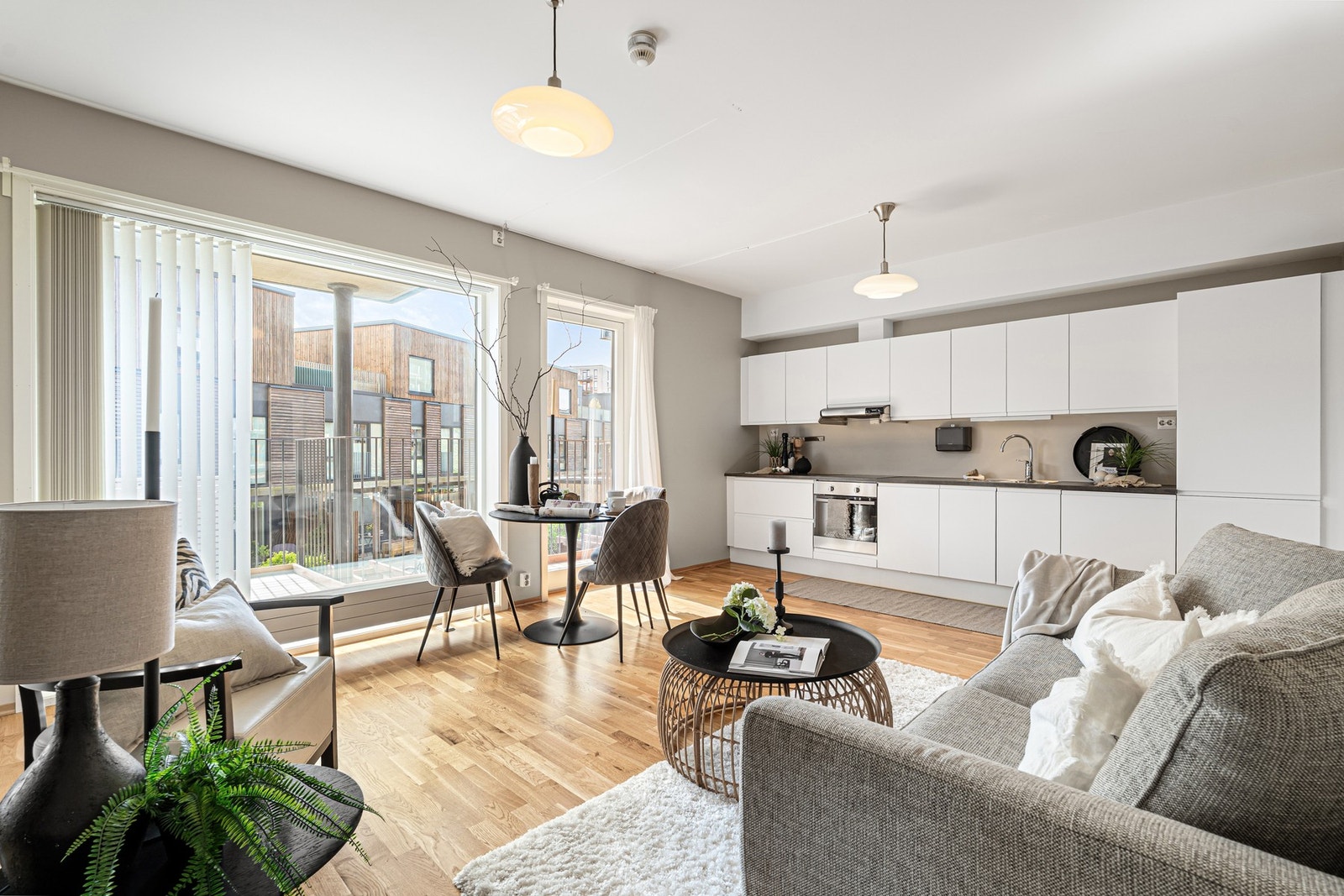 Velkommen til Ladebekken 9 C - En nyere 3-roms selveierleilighet med parkeringsplass og svært attraktiv beliggenhet på Lilleby! Galleribilde