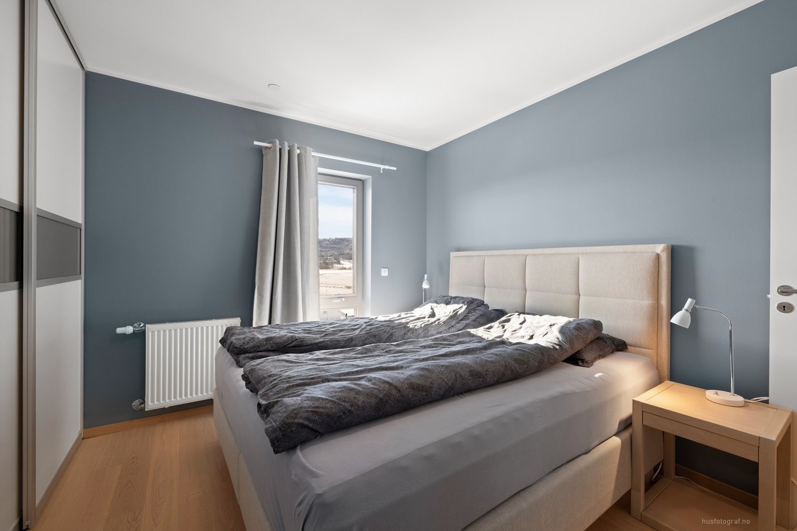 Hovedsoverommet er av god størrelse, og har en romslig garderobe. Galleribilde
