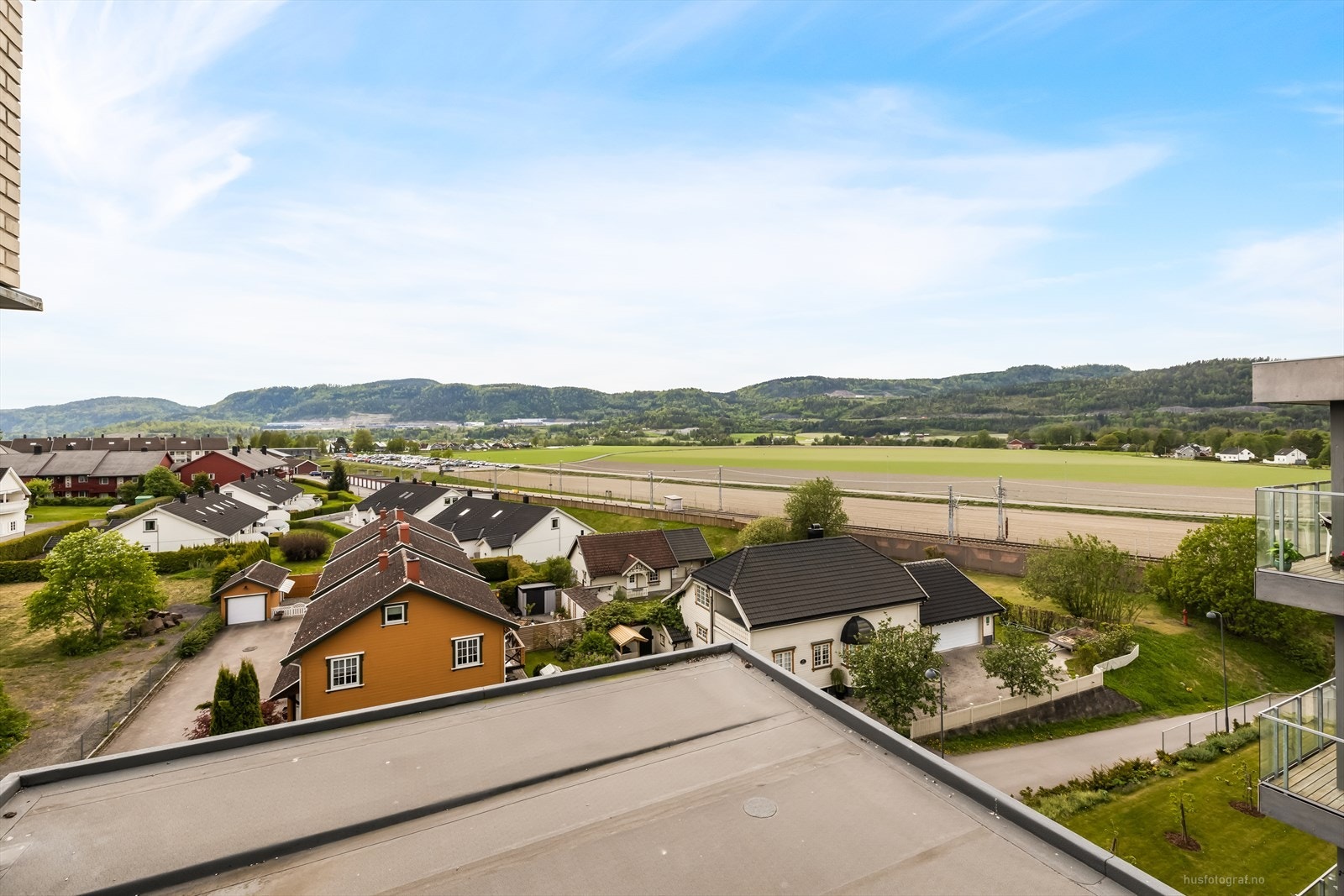 Utsikten fra terrassen. Galleribilde