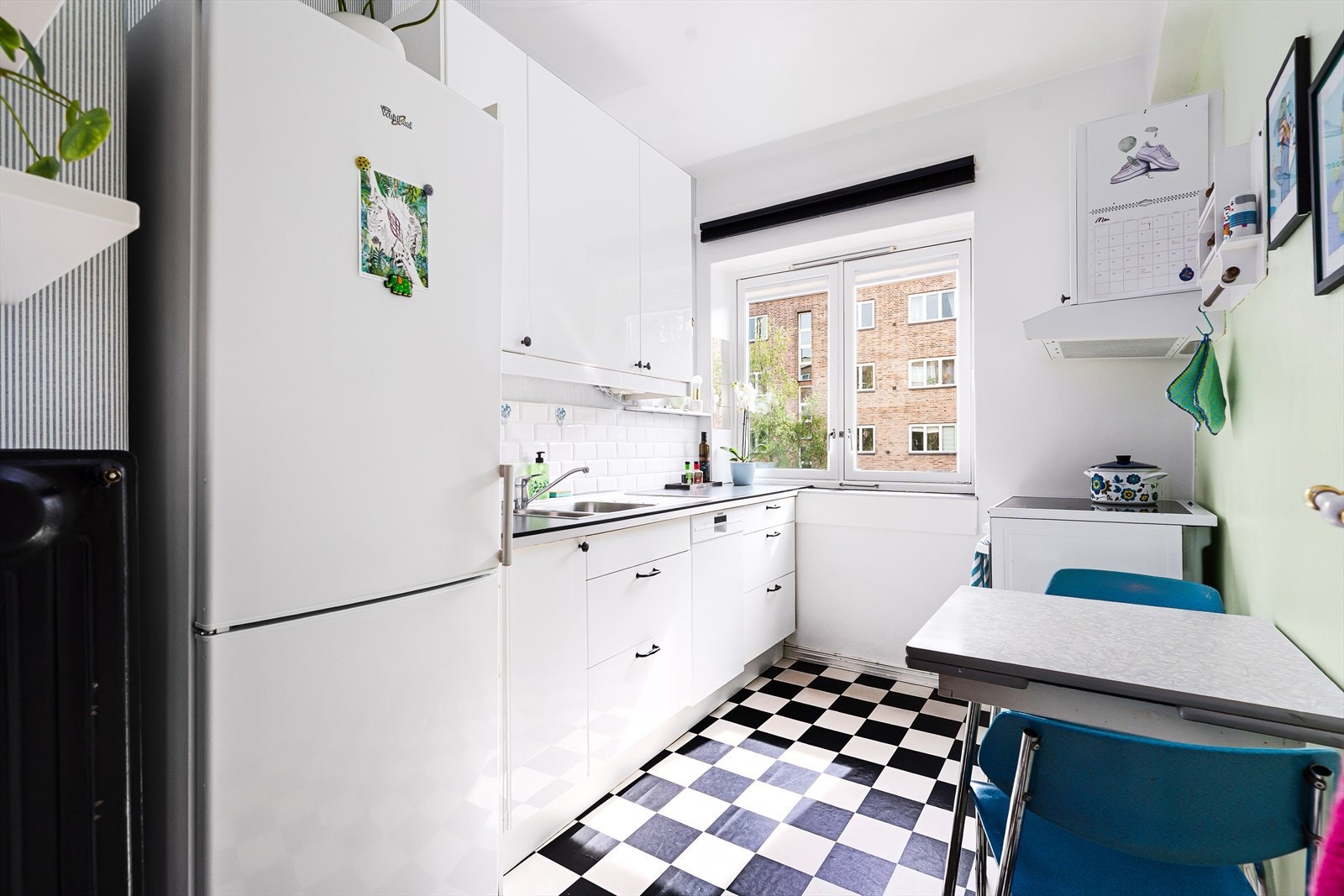 Lyst og delikat kjøkken. Galleribilde