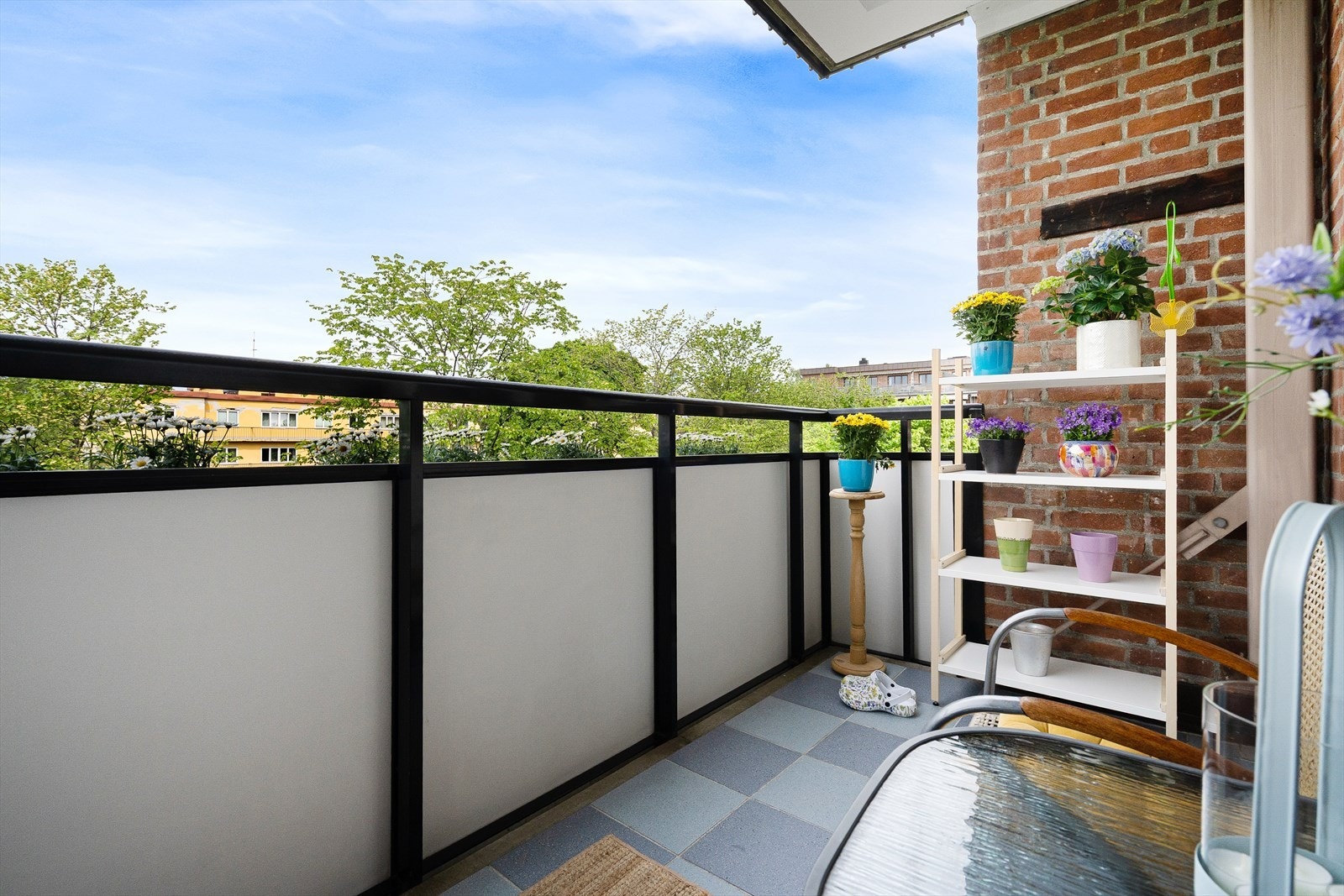 Nyt kveldssolen på en nordvestvendt og privat balkong, som tilbyr det lille ekstra. Galleribilde