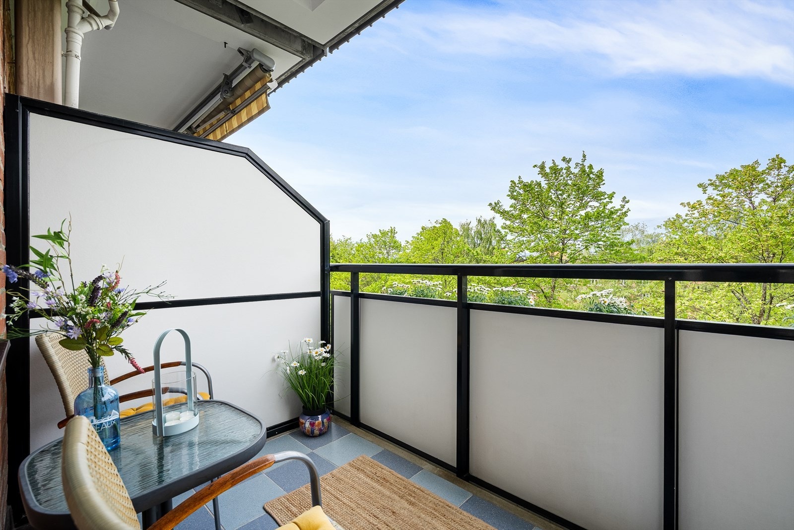 Velkommen til Schouterrassen 22. En sentral oase, med utsikt mot en rolig park. Galleribilde