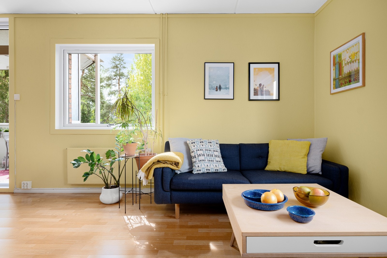 En gjennomgående og pen 2-roms endeleilighet beliggende på toppen av Bølerskrenten. Galleribilde