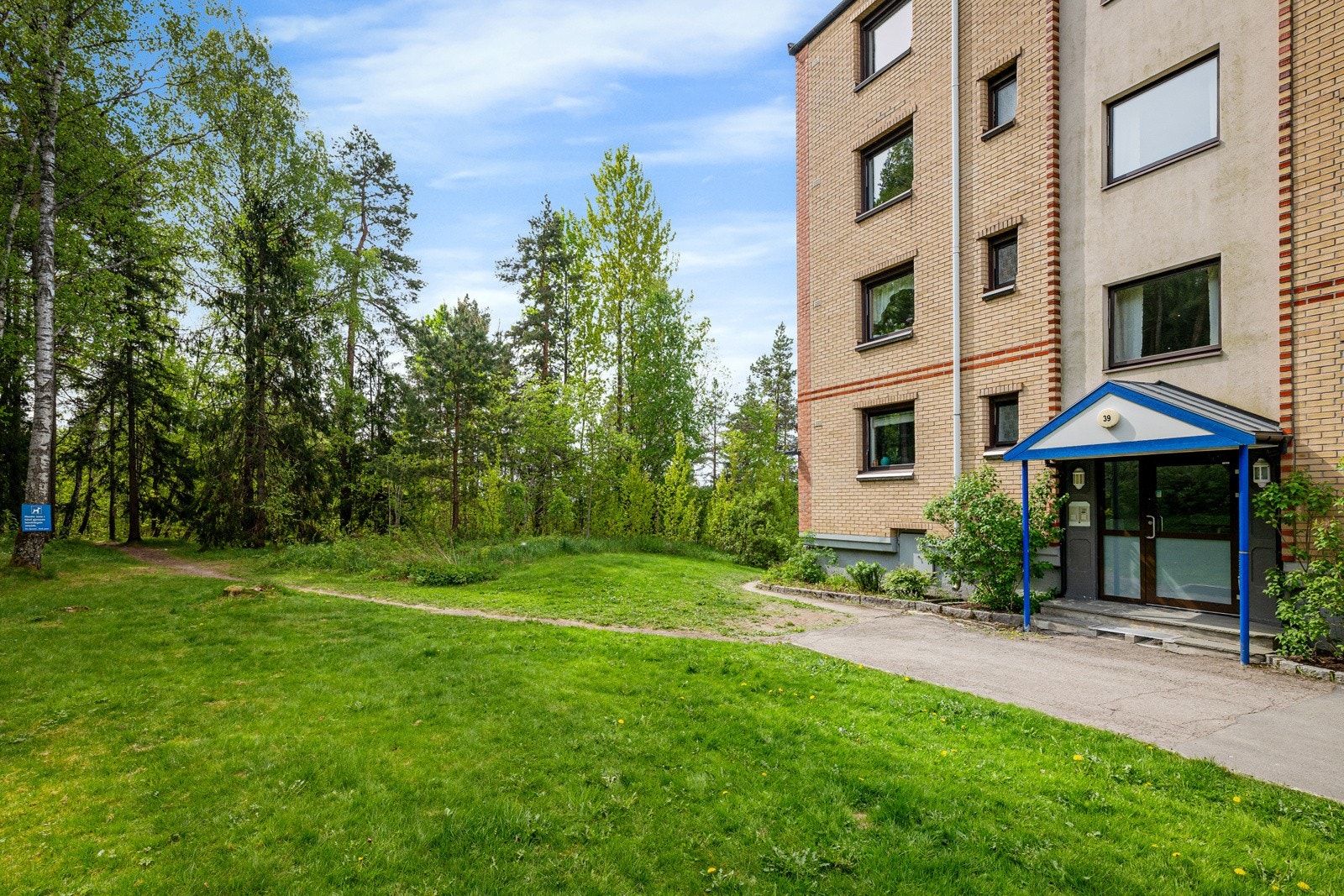 Dette er et veldrevet og hyggelig borettslag med 240 leiligheter. Galleribilde